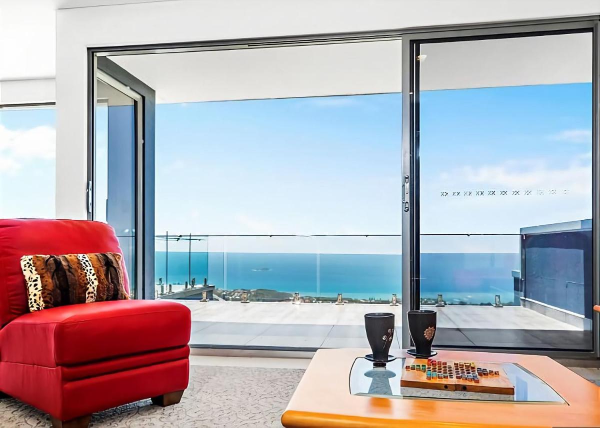 Studio Apartment with Sea View photo 2