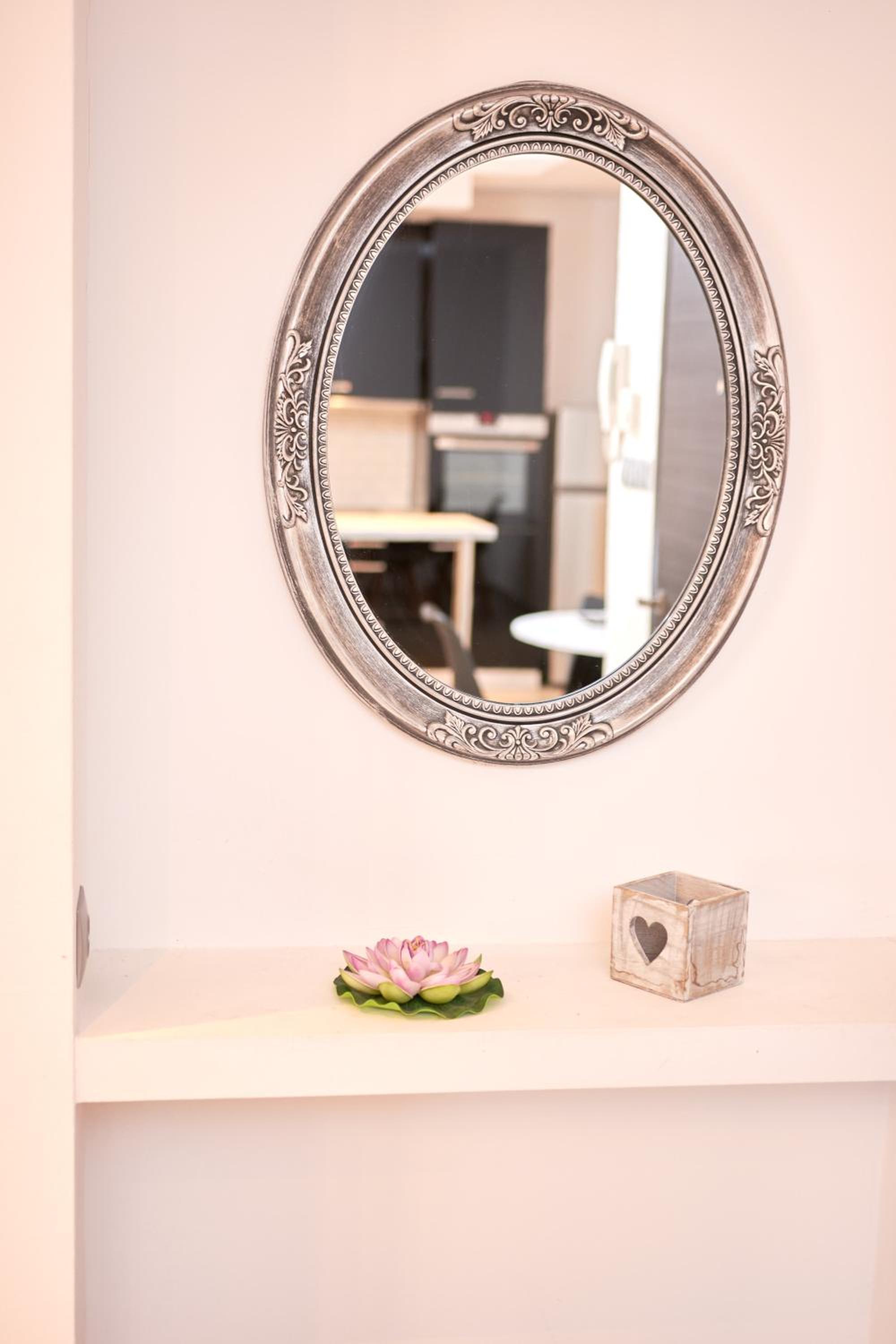 One-Bedroom Apartment - Photo 18