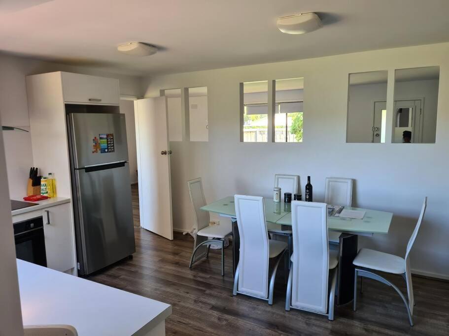 Three-Bedroom House photo 2