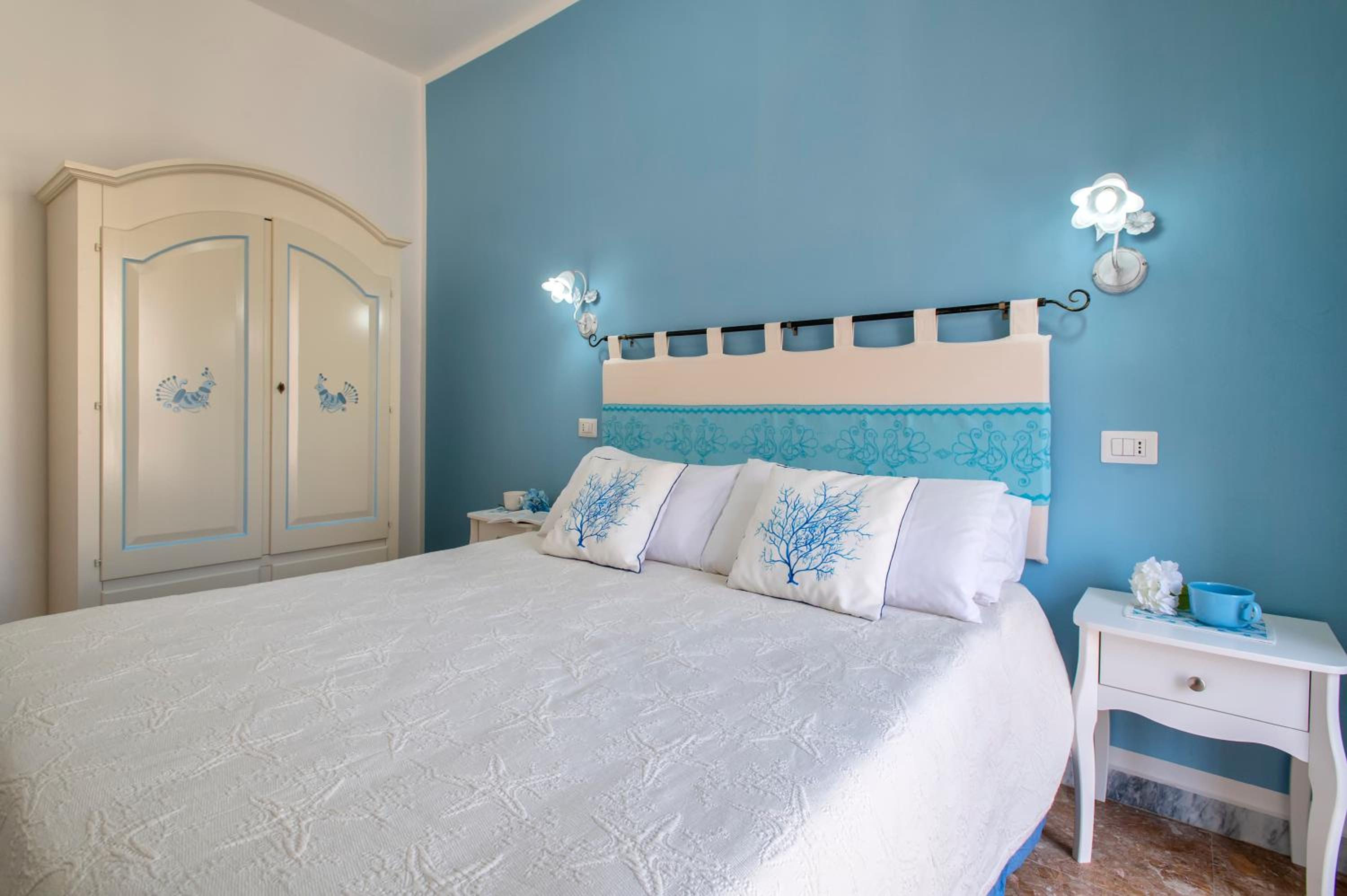 One-Bedroom Apartment with Lateral Sea View - 3rd Floor