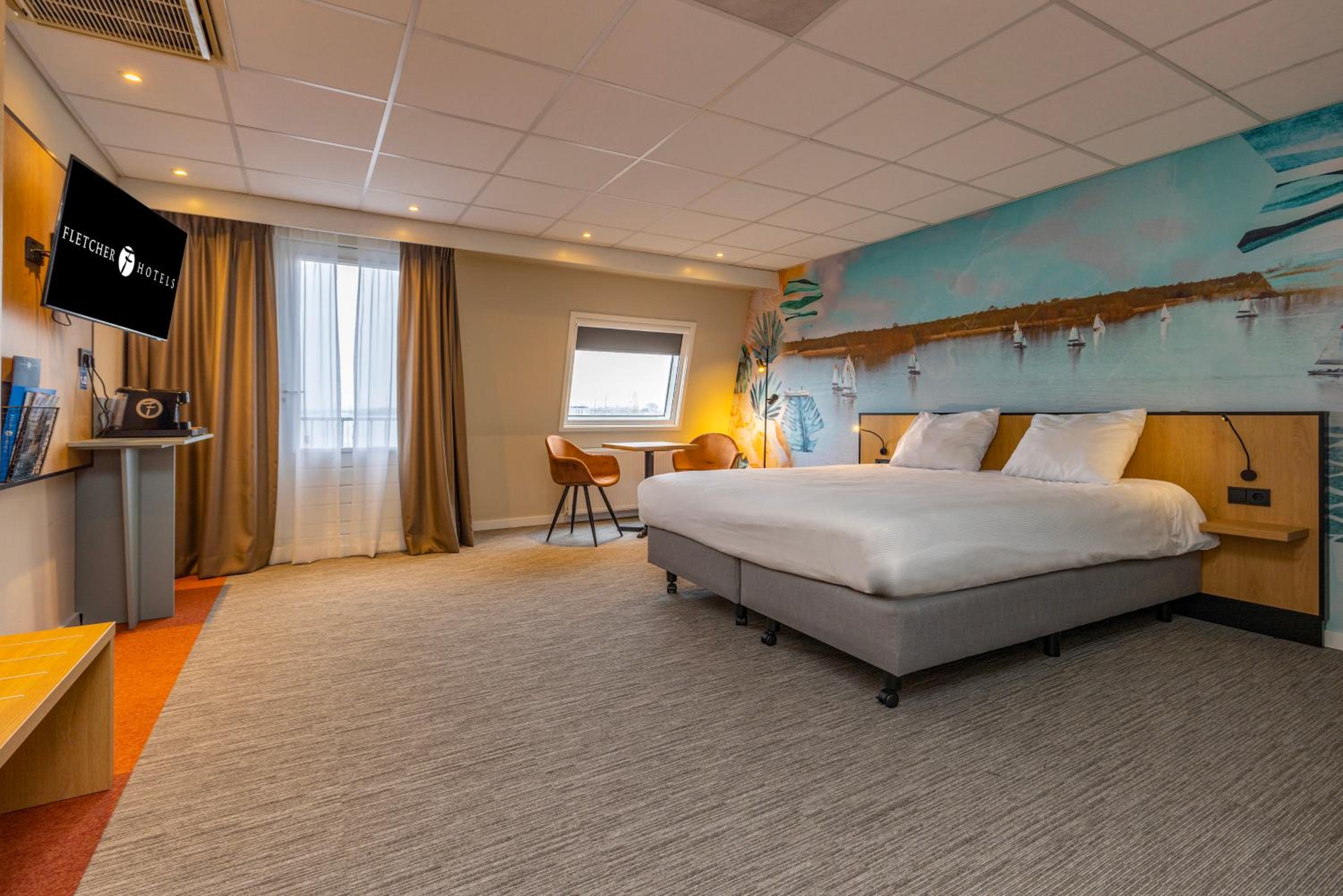 Comfort Room with French Balcony and View - Photo 4