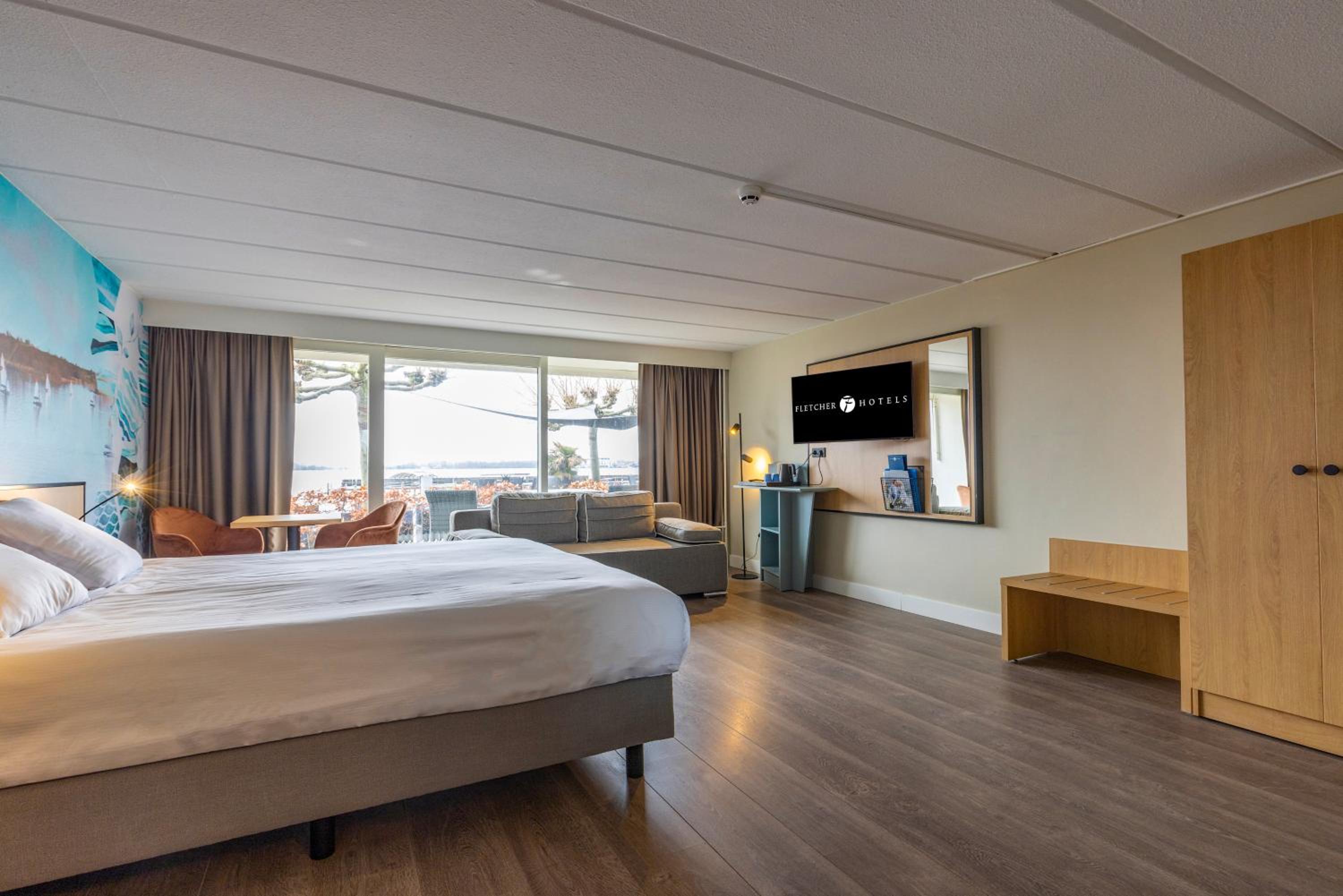 Executive room with terrace and view
