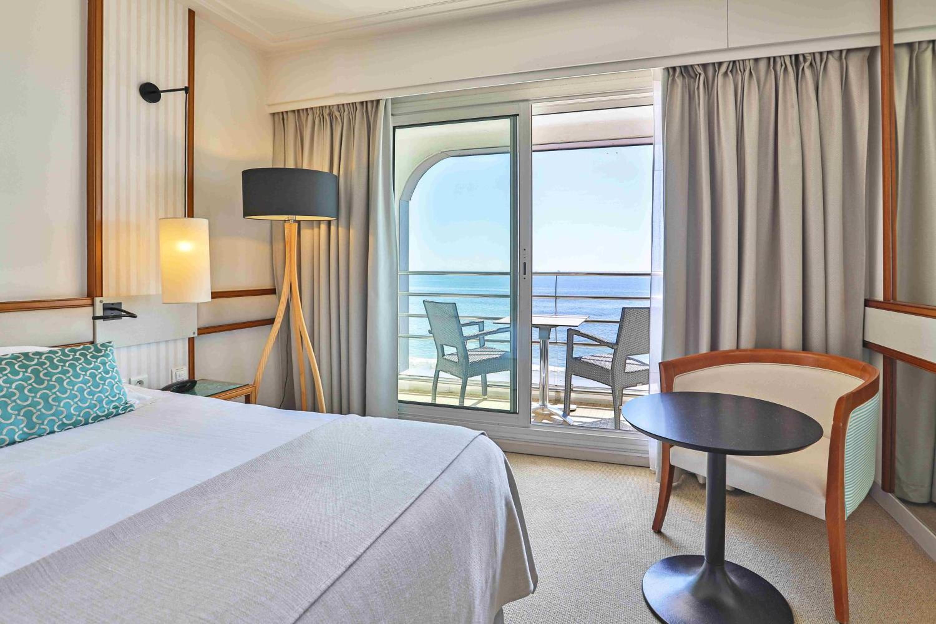 Double Room with Sea View - Photo 1
