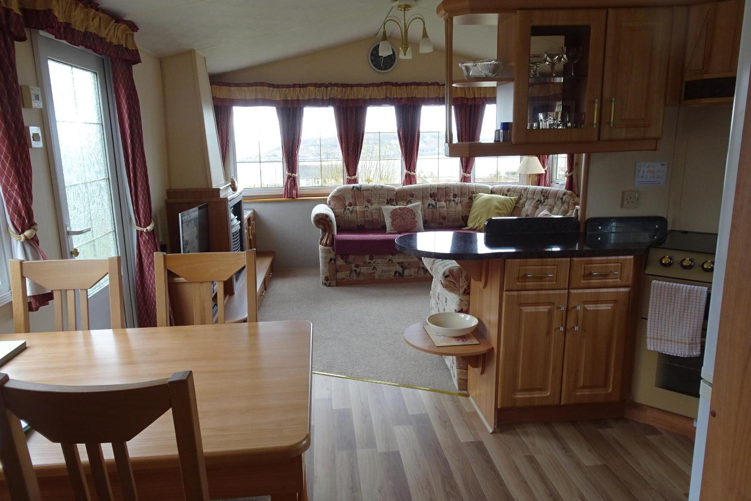 Two-Bedroom House photo 3
