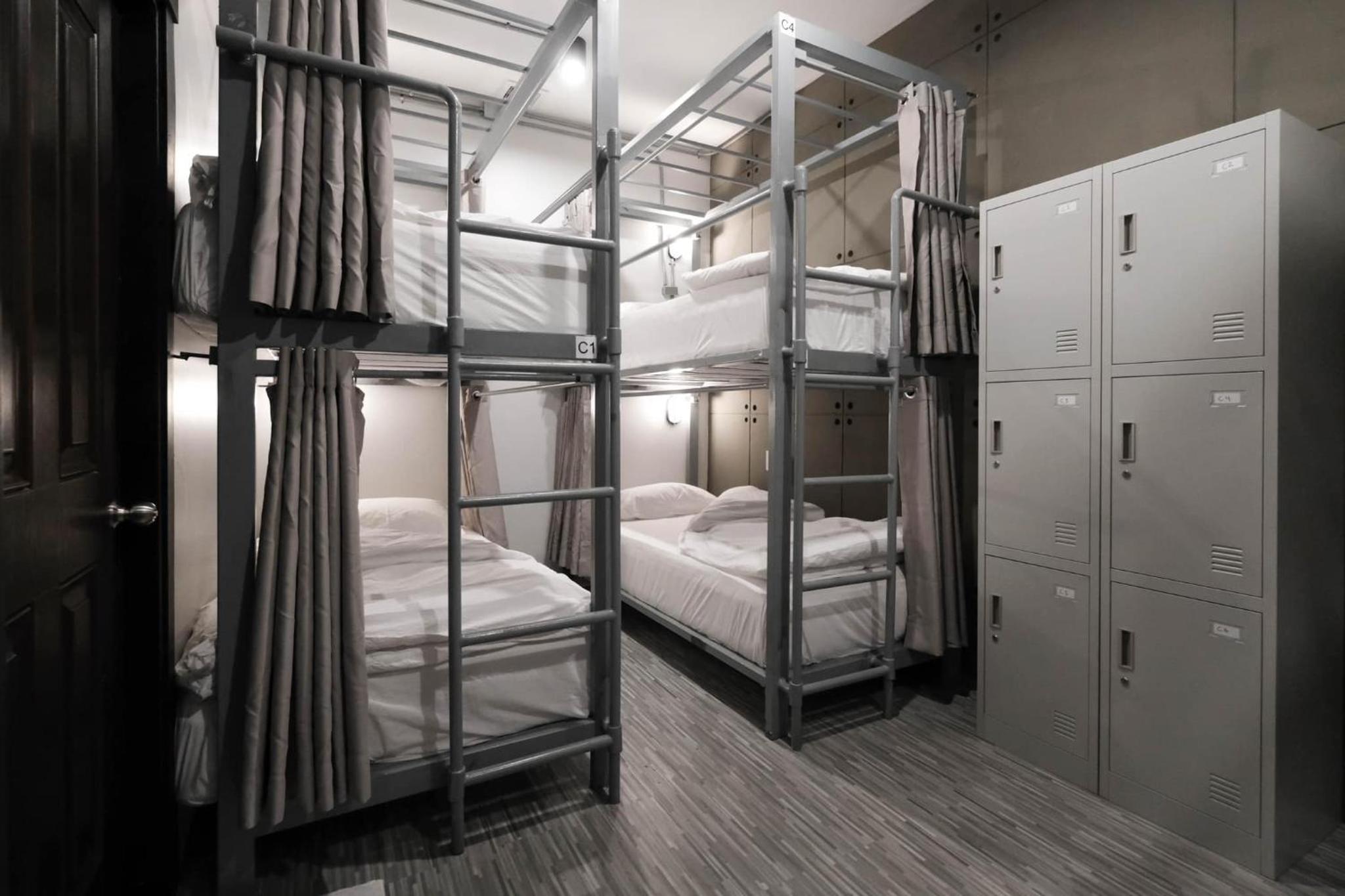 Female Dormitory Room photo 1