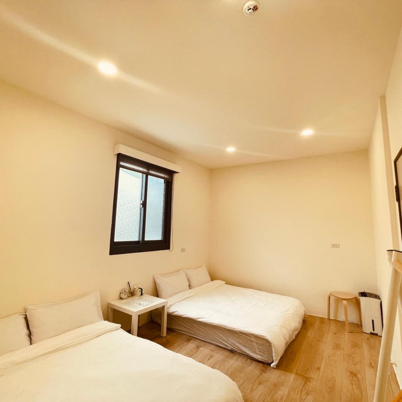 Quadruple Room With Shared Bathroom photo 3