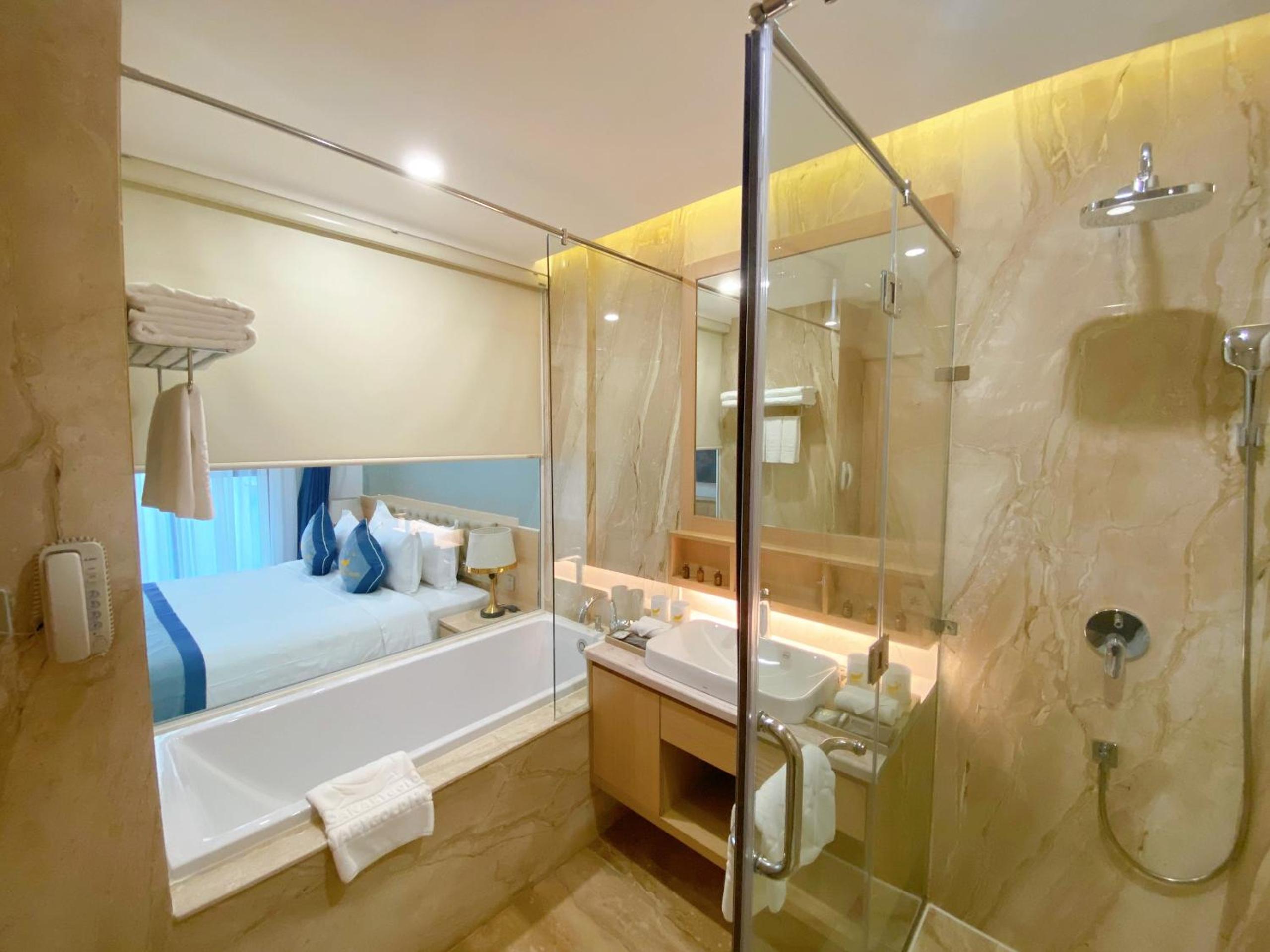 Seaside Gathering Family Suite - Photo 10