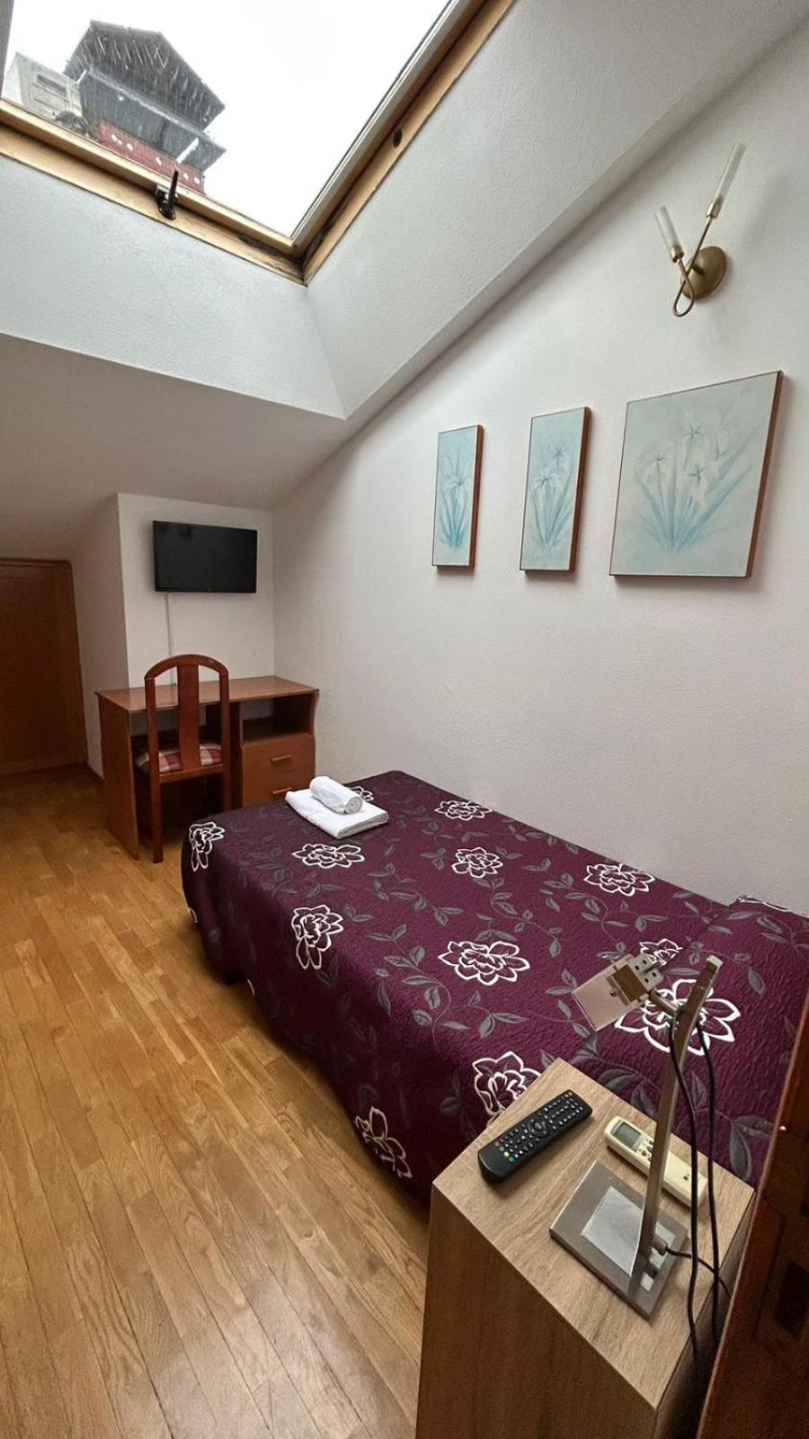Habitación individual con baño privado