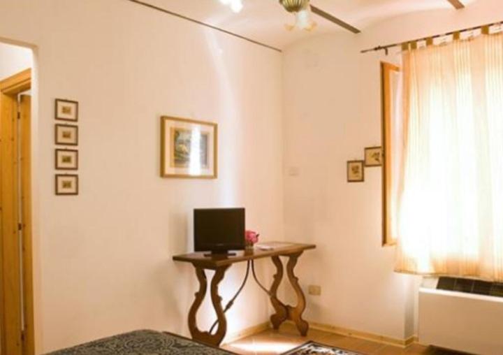 One-Bedroom Apartment (2 Adults) photo 1