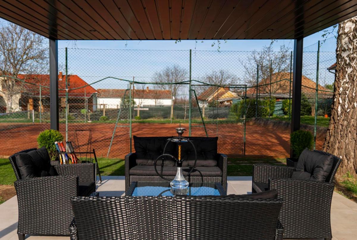 Two-Bedroom Apartment with Terrace photo 3