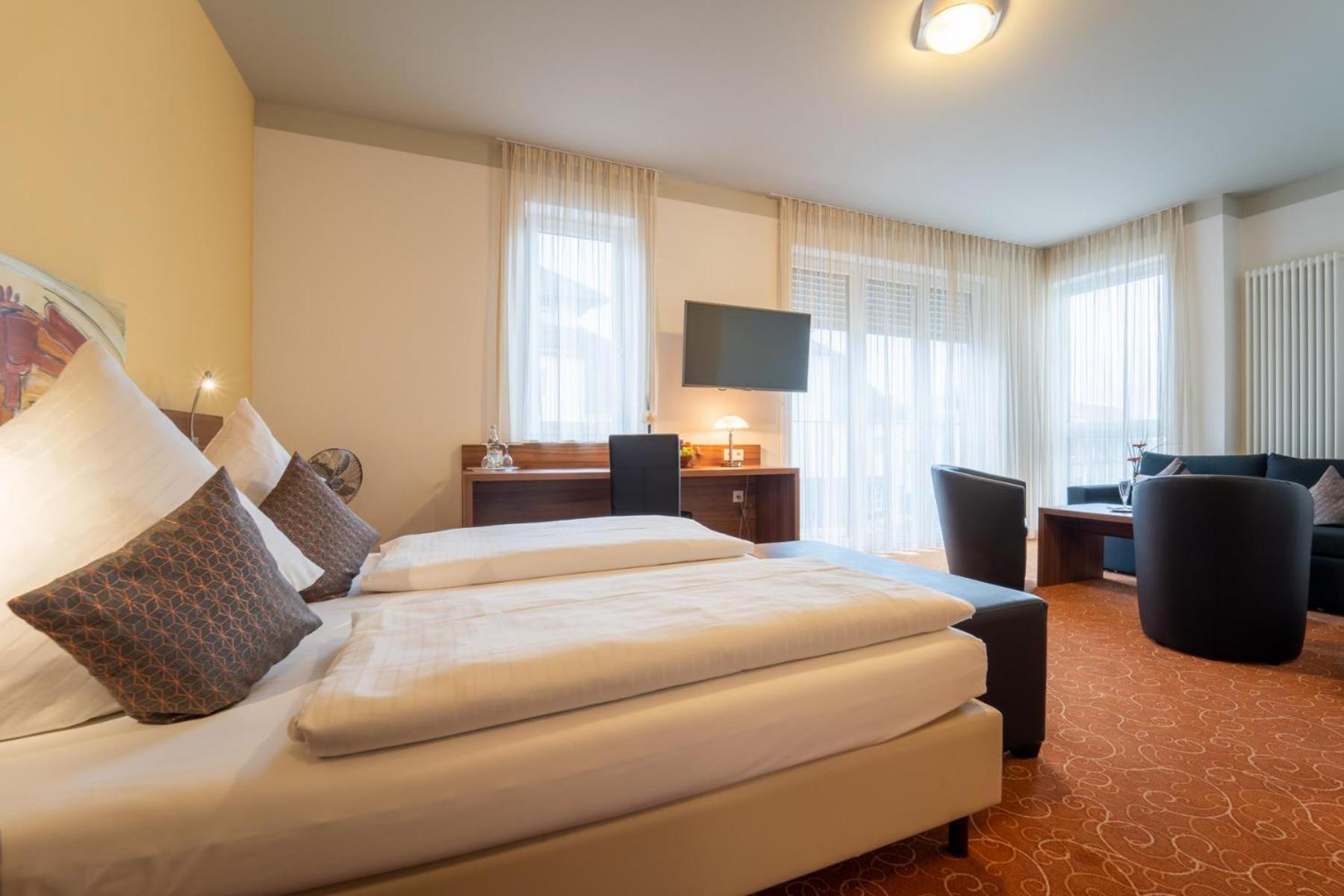 Large Double Room photo 1