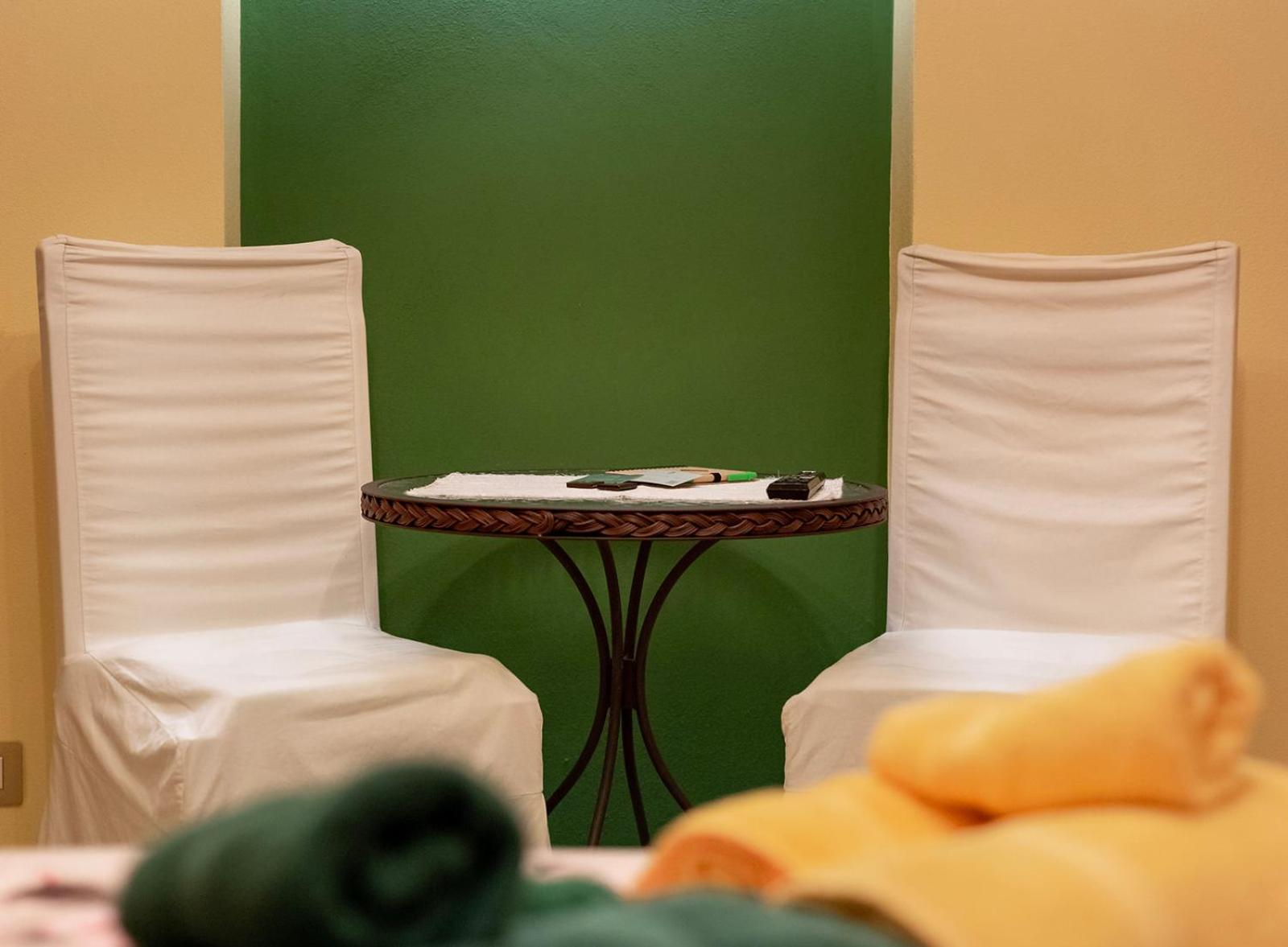 Double Room with Private Bathroom - Photo 7