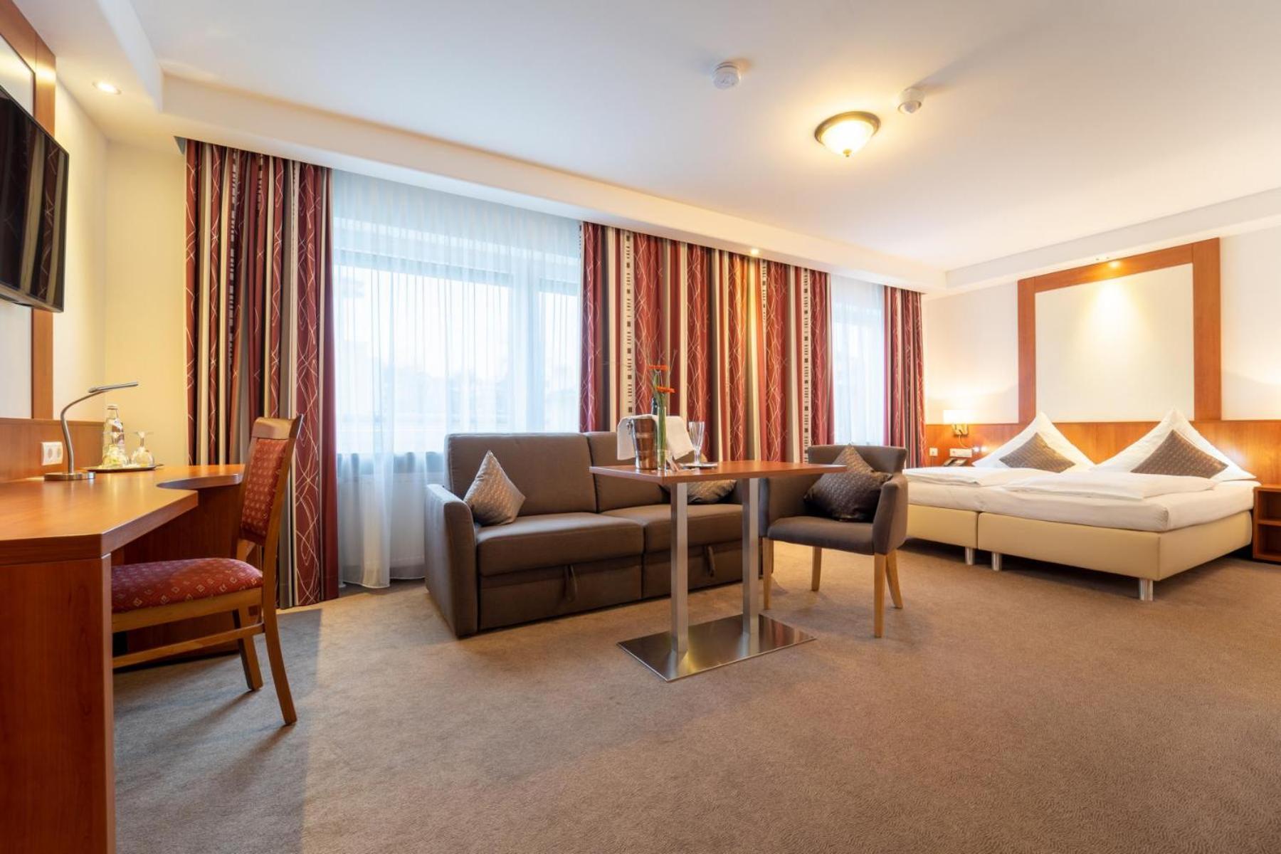 Large Double Room photo 2
