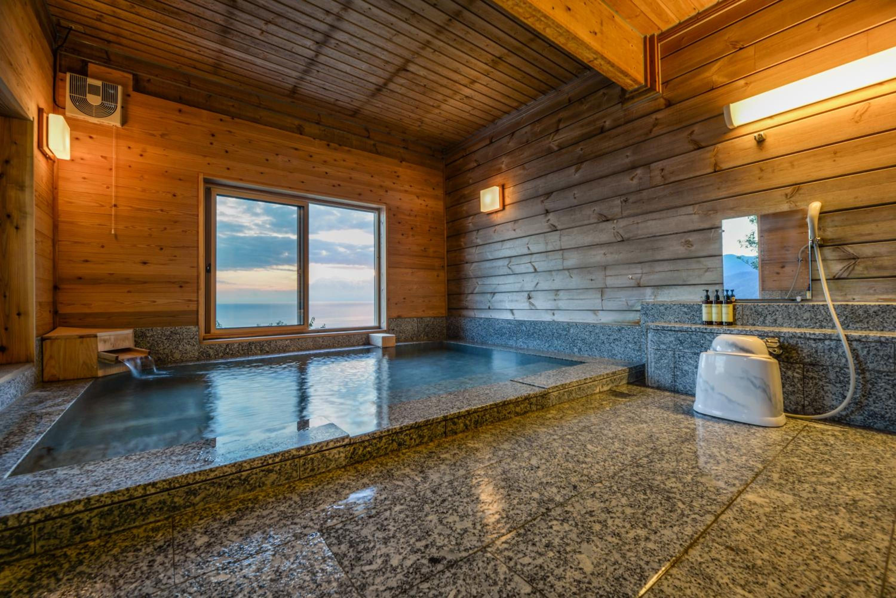 【UTO】Luxury Log House Villa photo 2