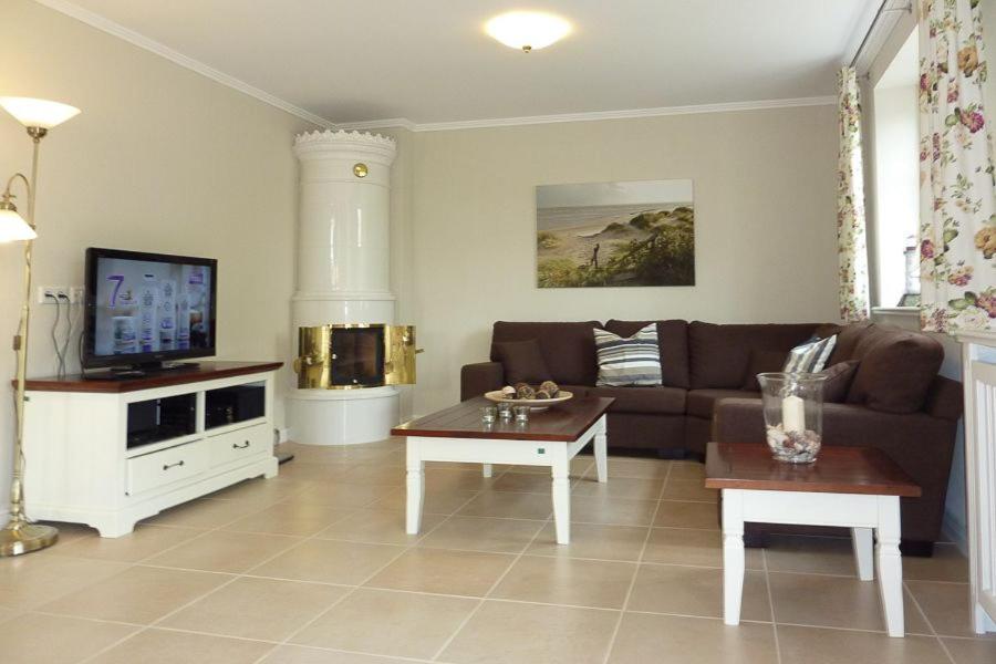 Three-Bedroom House photo 3
