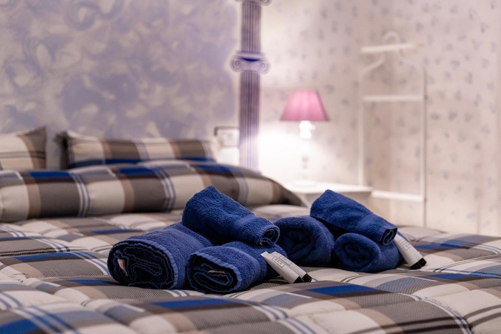 Triple Room with Private Bathroom - Photo 1