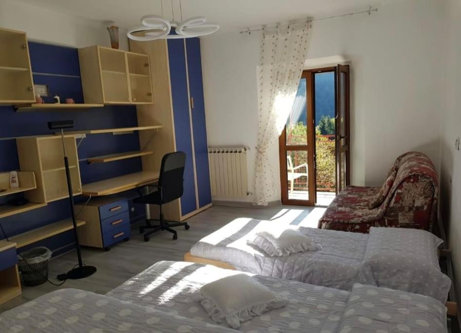 Three-Bedroom House photo 1