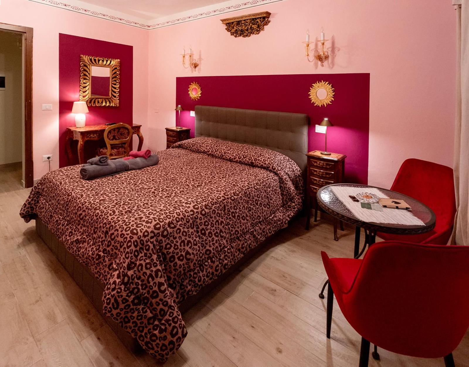Double Room with Private Bathroom photo 2