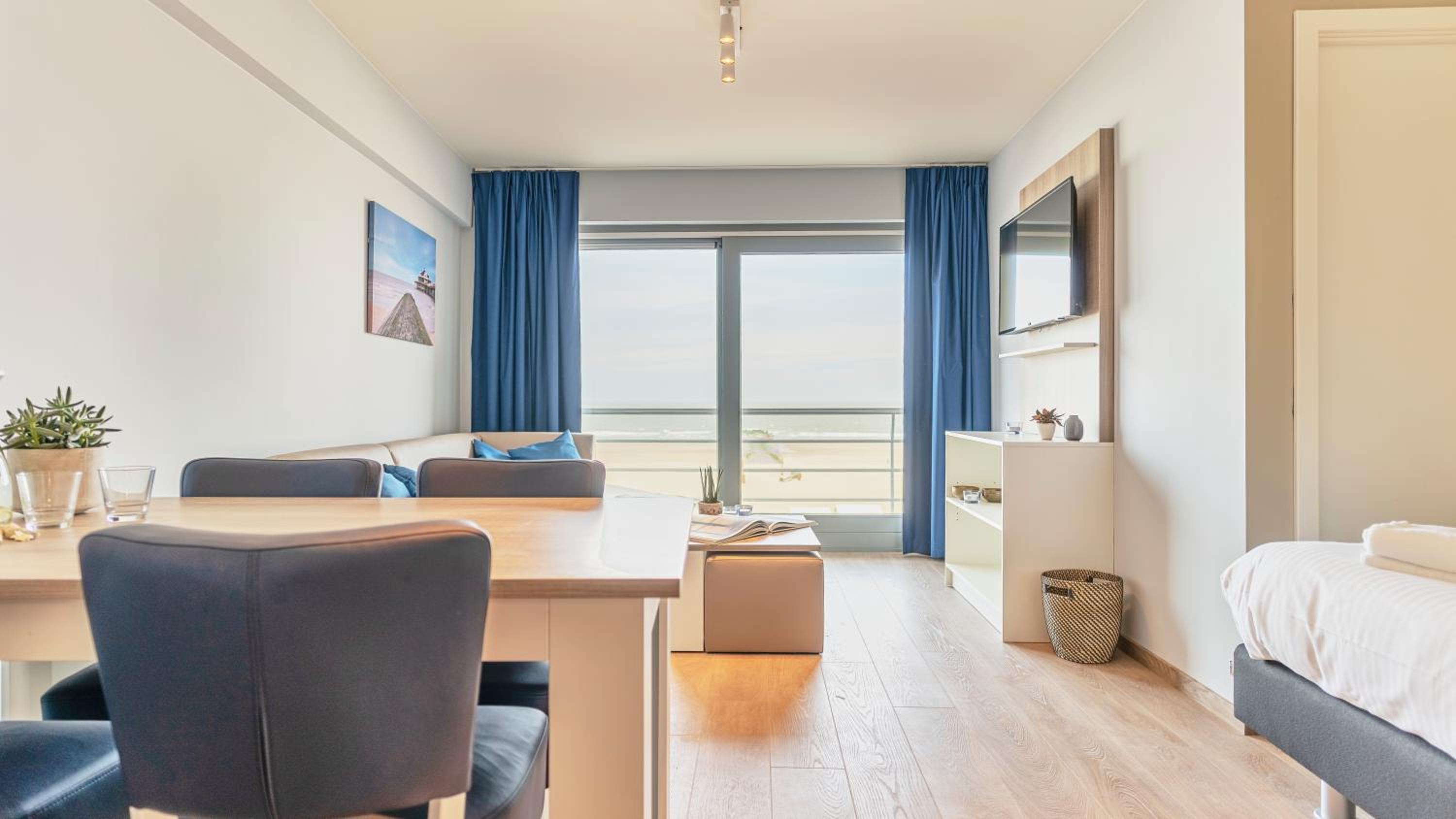 Suite with Partial sea view without Balcony | 4p