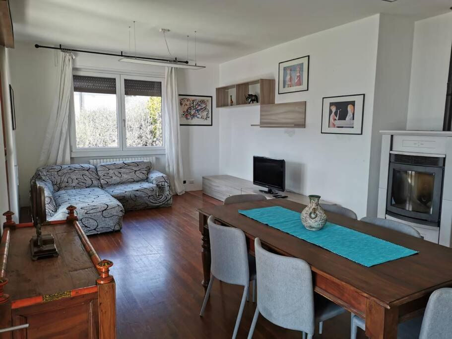 Three-Bedroom Apartment photo 3