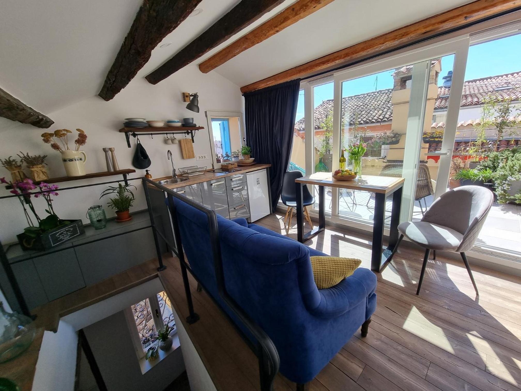 Studio with Terrace