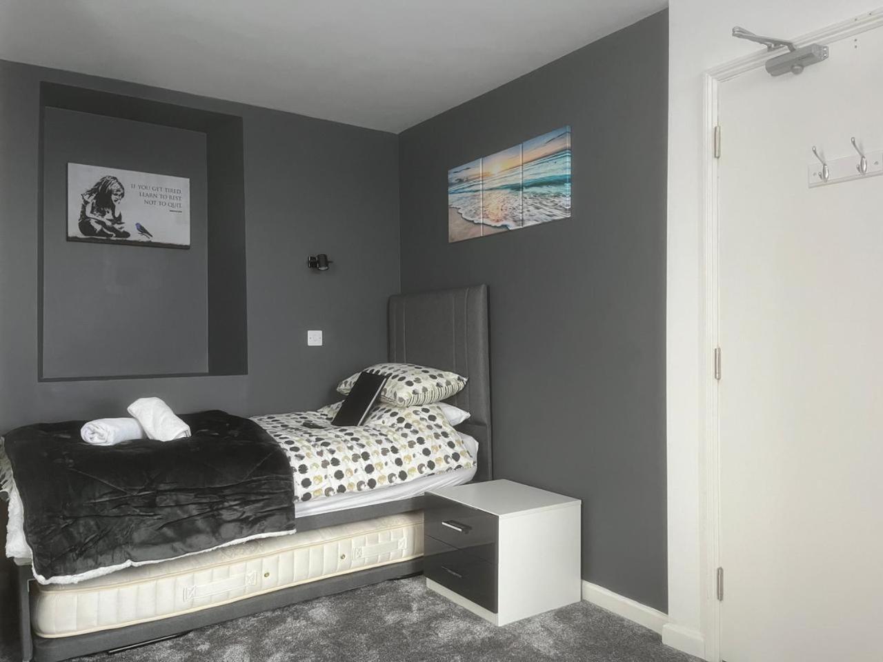 Single Room photo 1