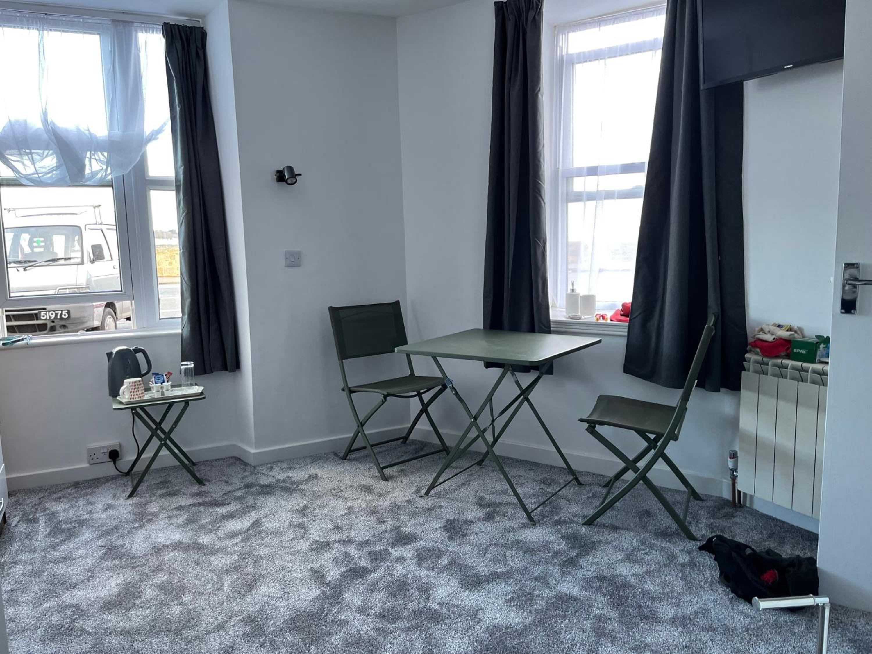 Single Room photo 2