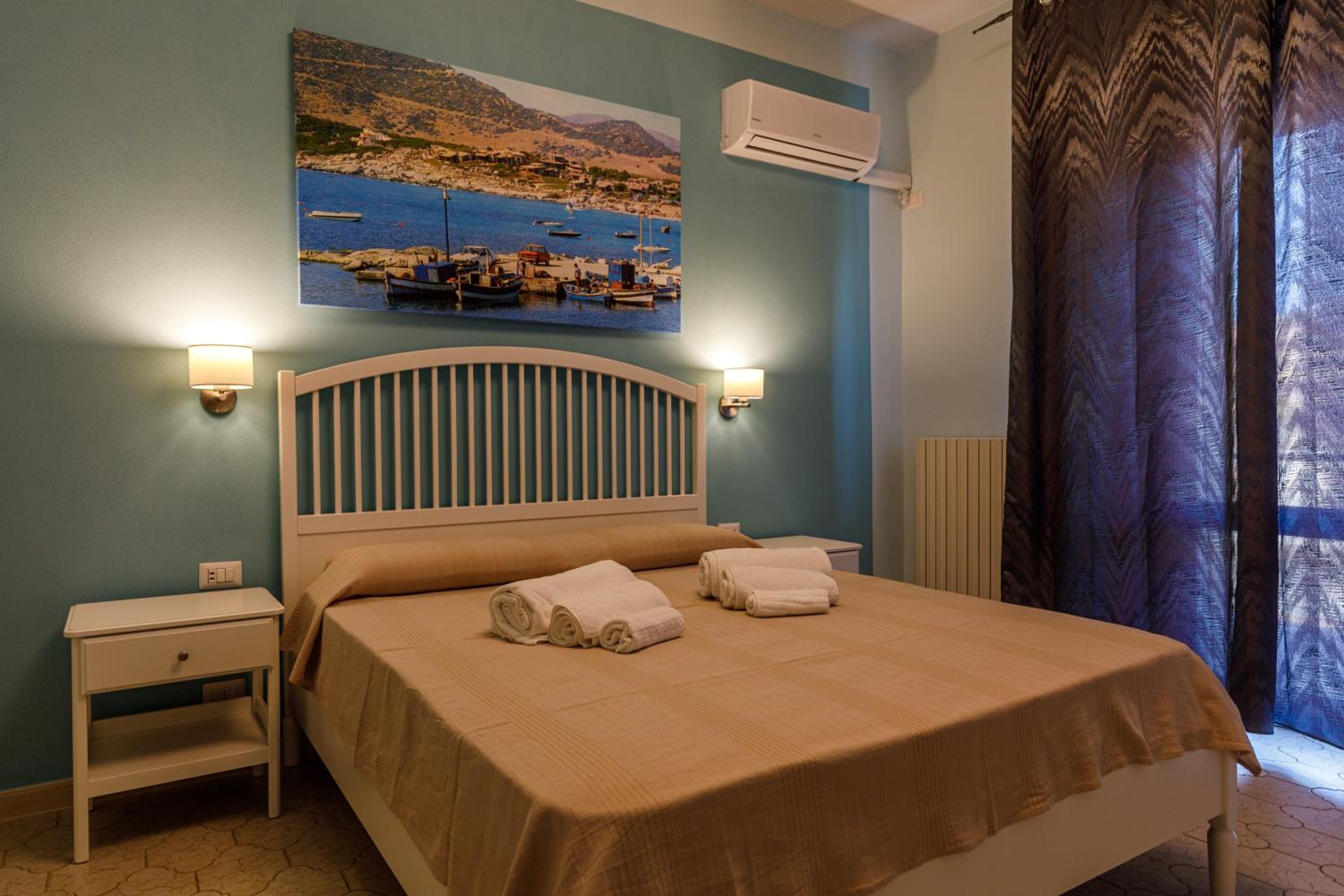 Deluxe Triple Room with Sea View