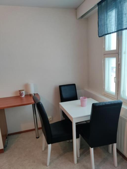 One-Bedroom Apartment photo 3