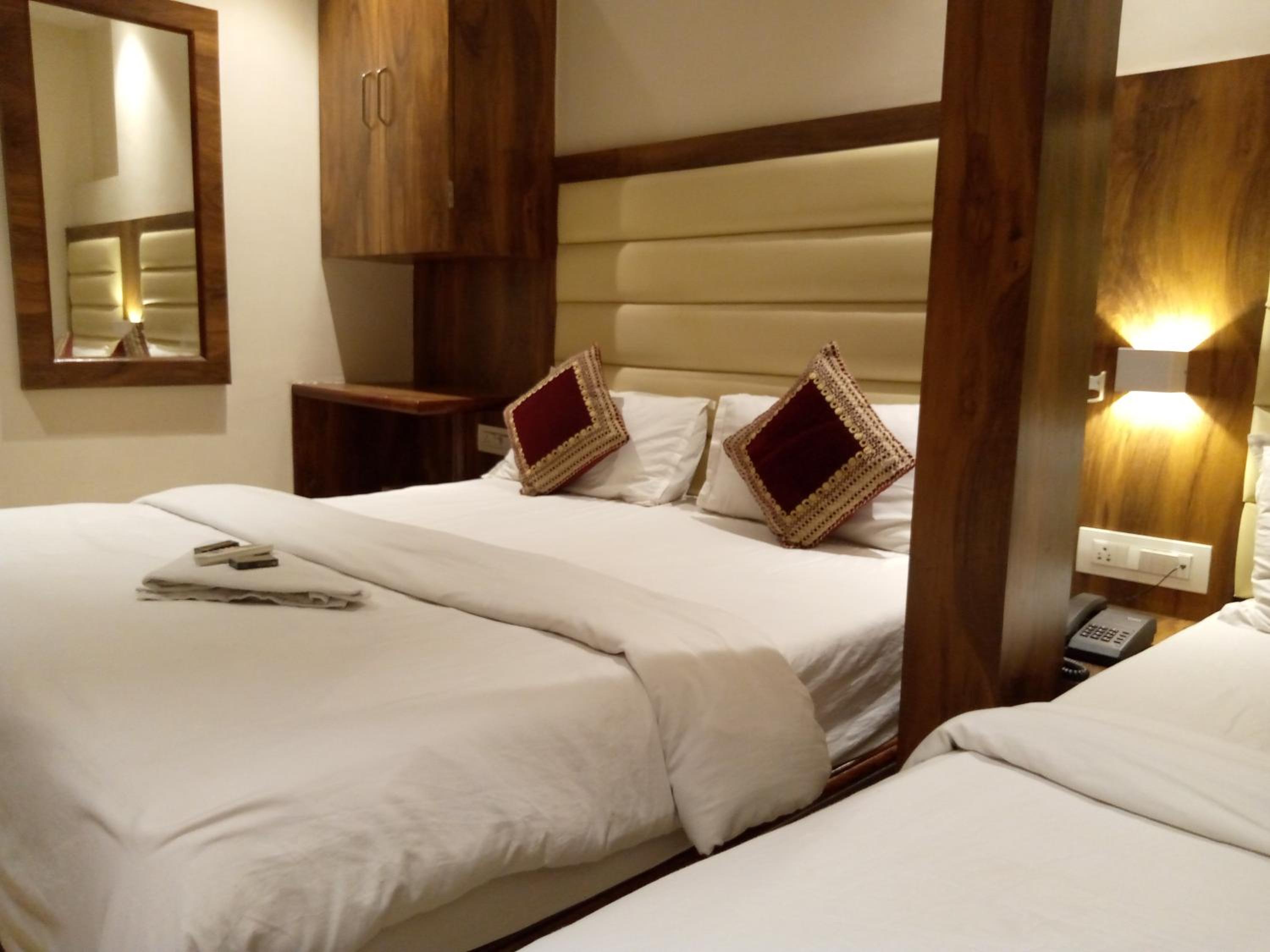 Deluxe Double Room - Photo 1