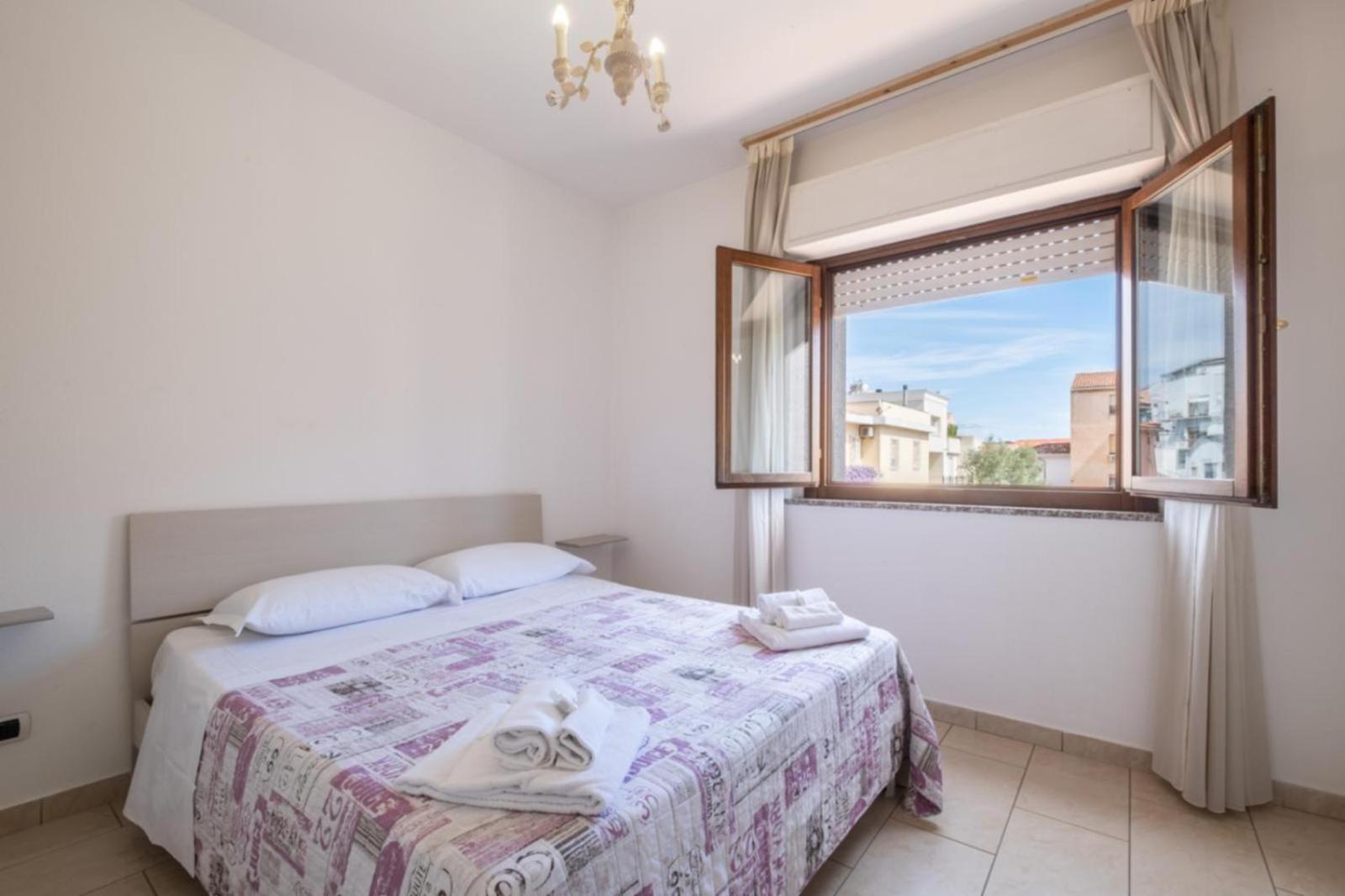 Three-Bedroom Apartment with Balcony