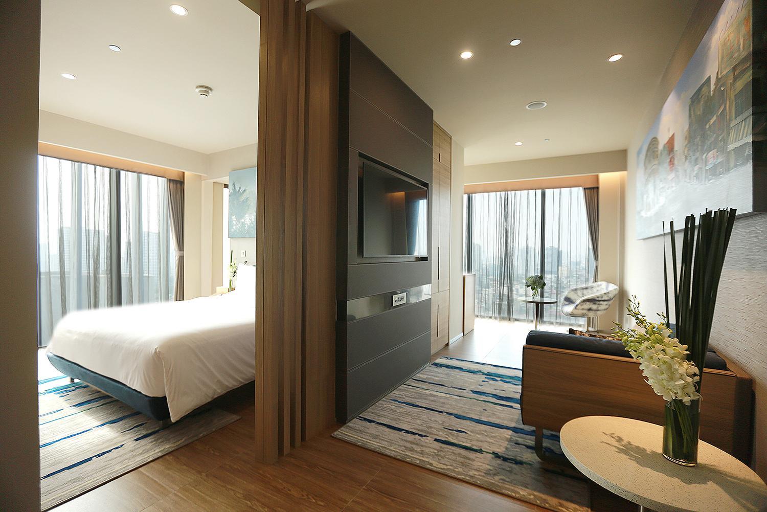 Executive King Apartment with City View