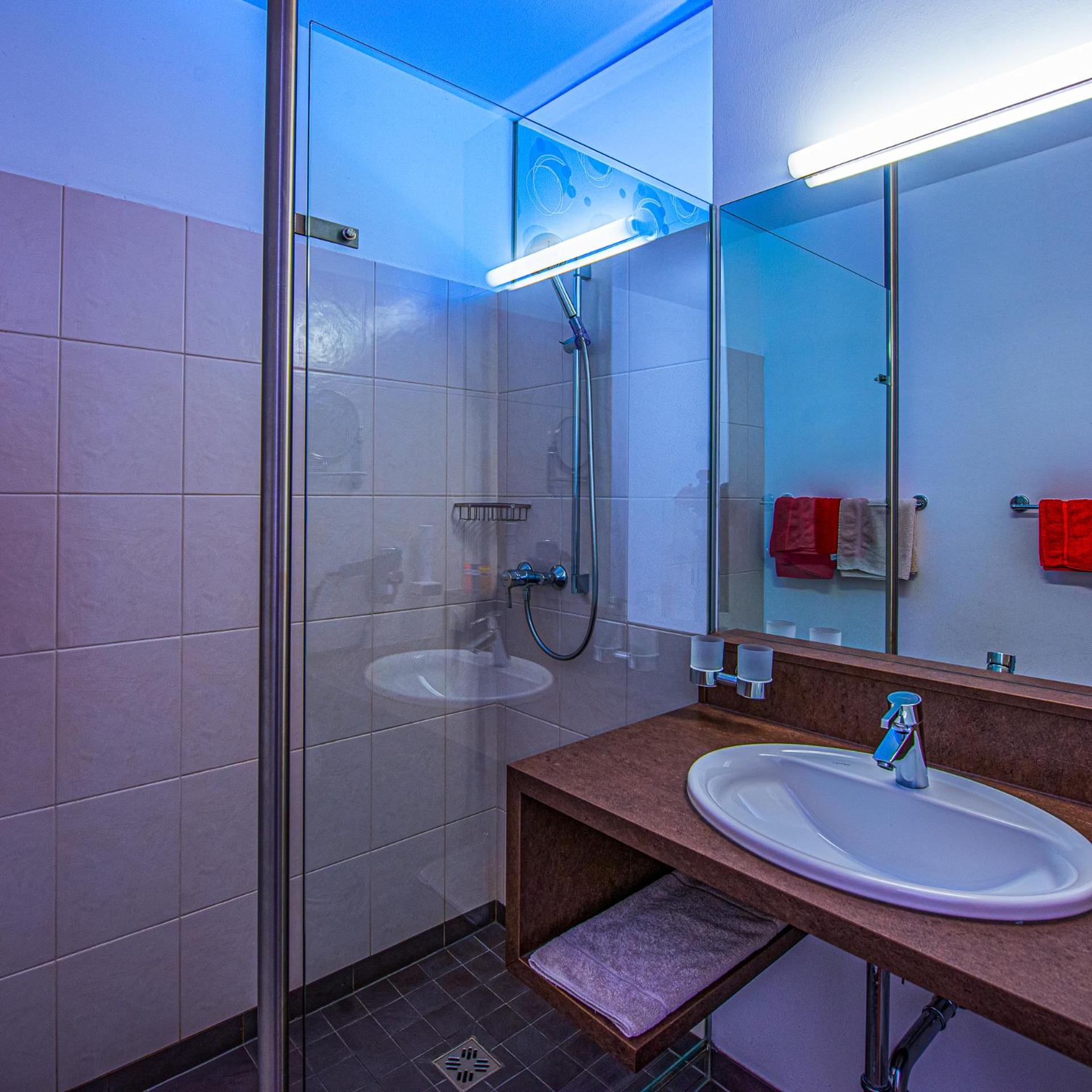 Standard Double Room - Photo 5