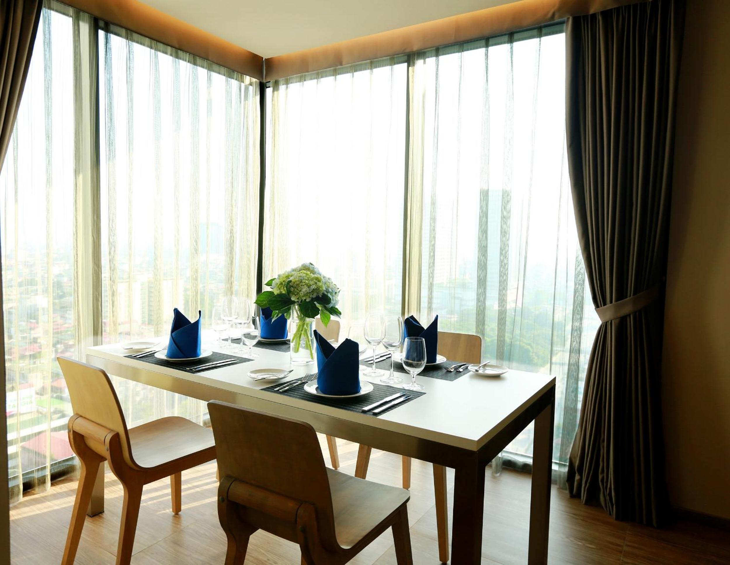 Executive Apartment with King Bed and Sofa Bed