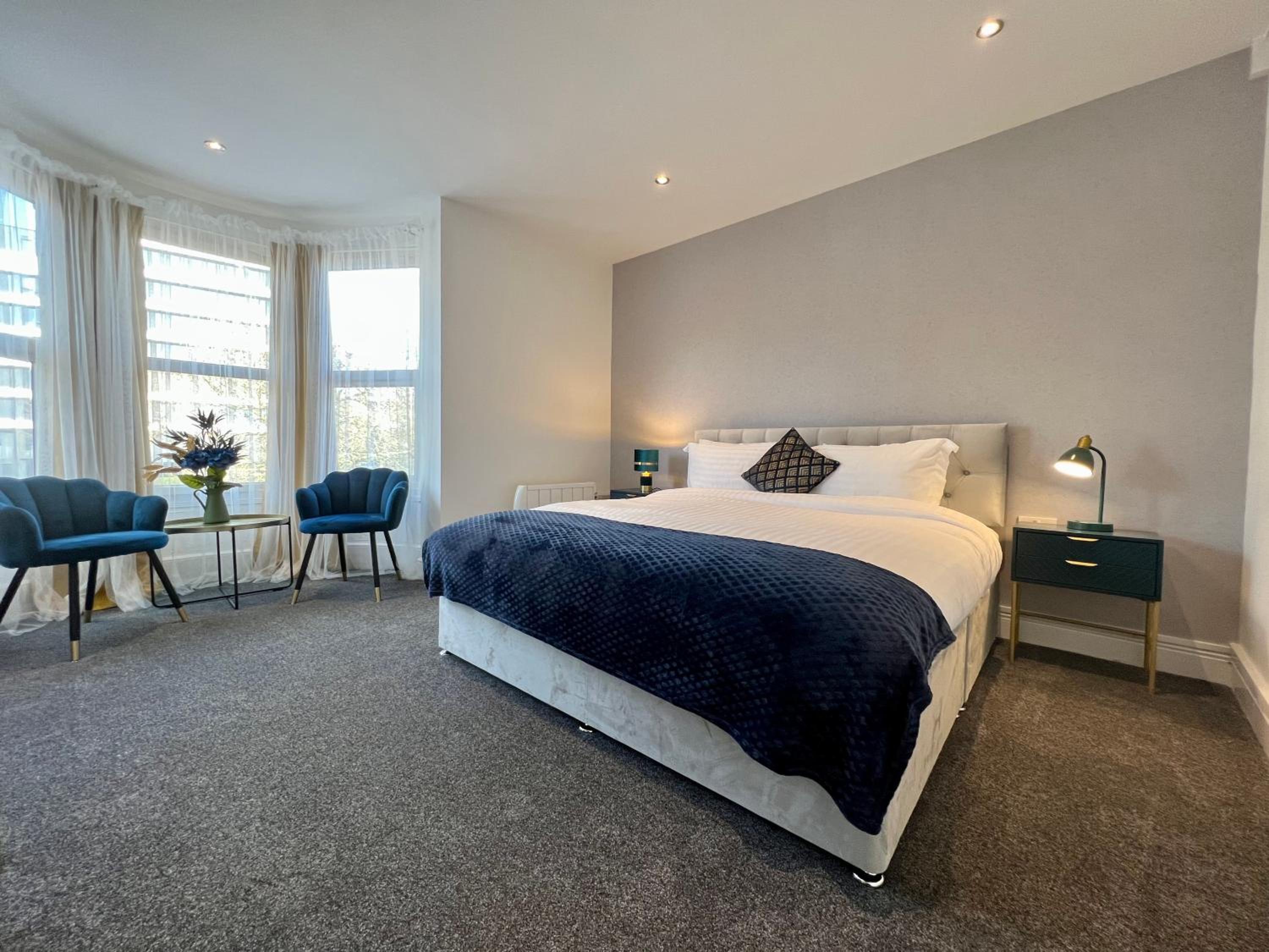 Deluxe King Room photo 3