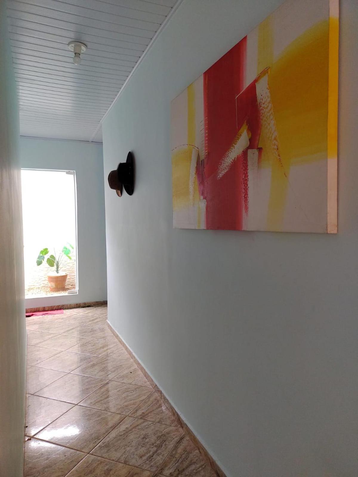 Five-Bedroom House photo 1