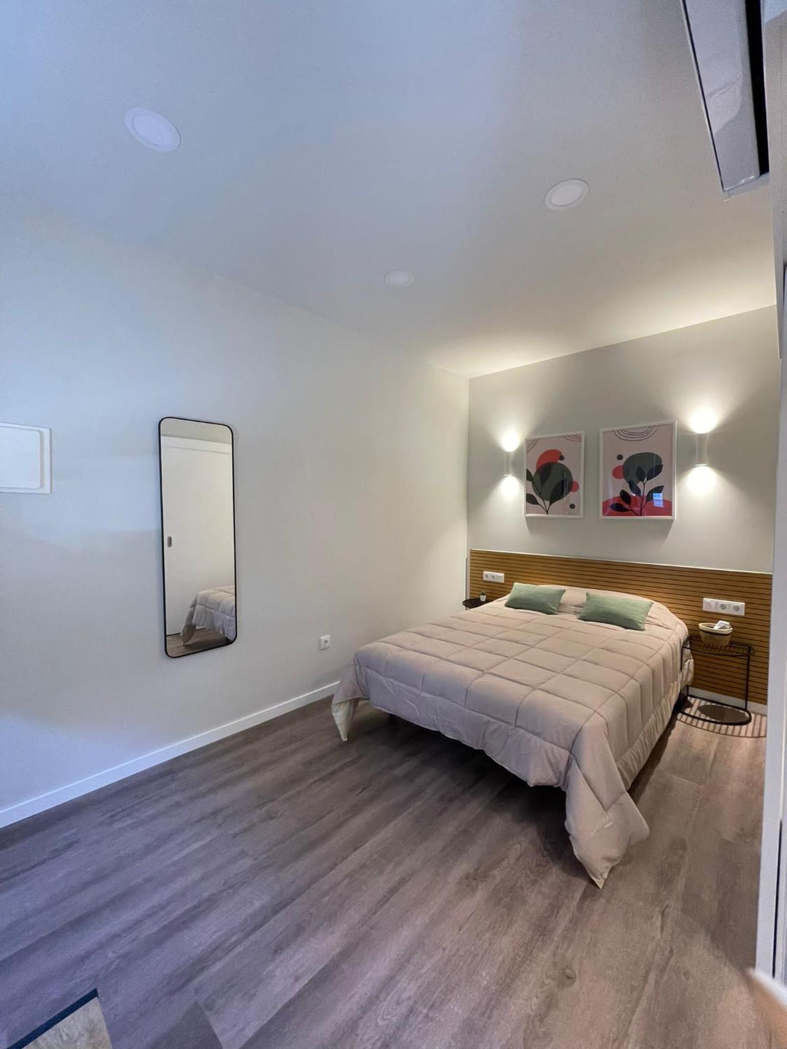 Budget Double Room photo 2