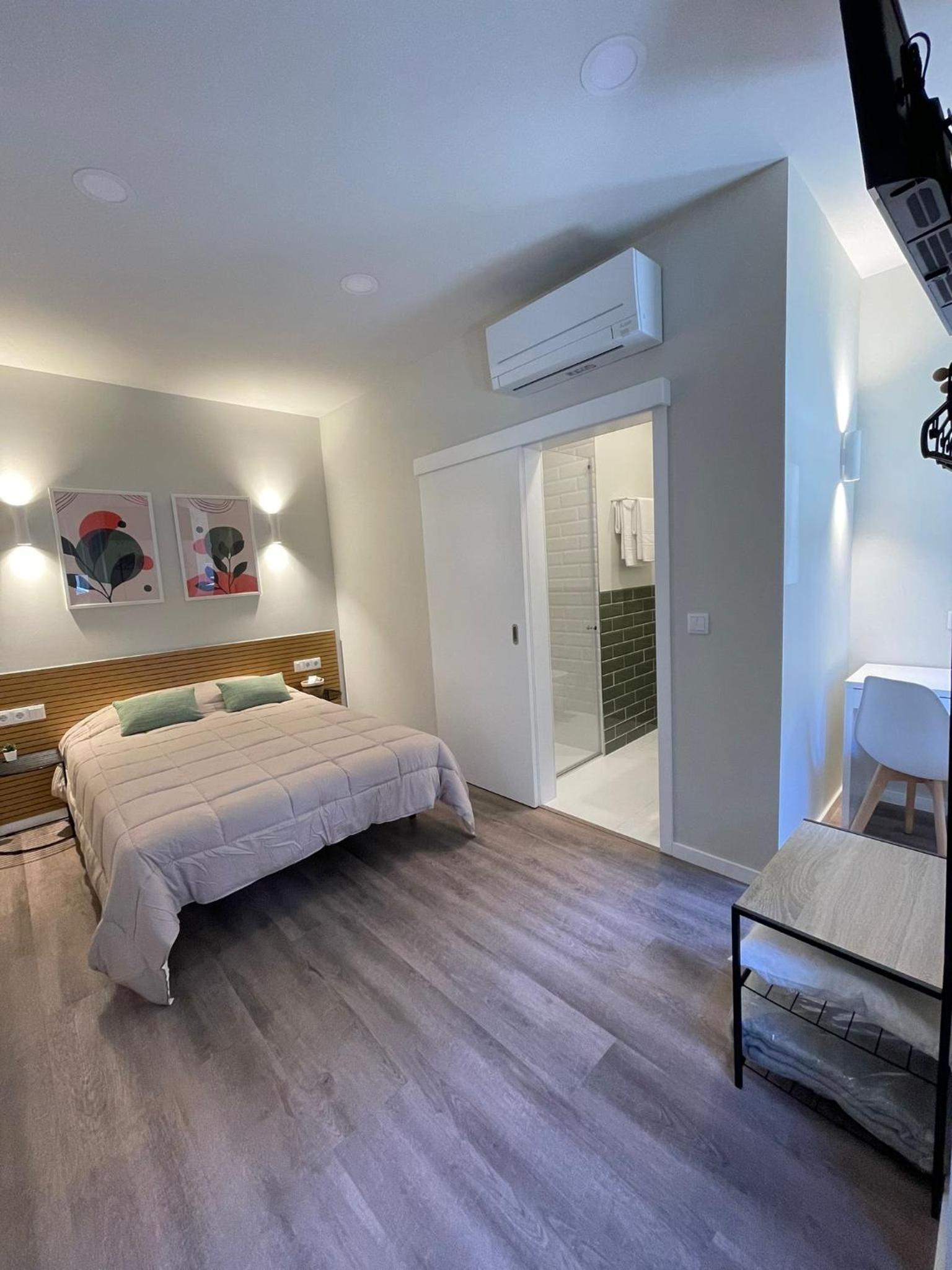 Budget Double Room photo 1