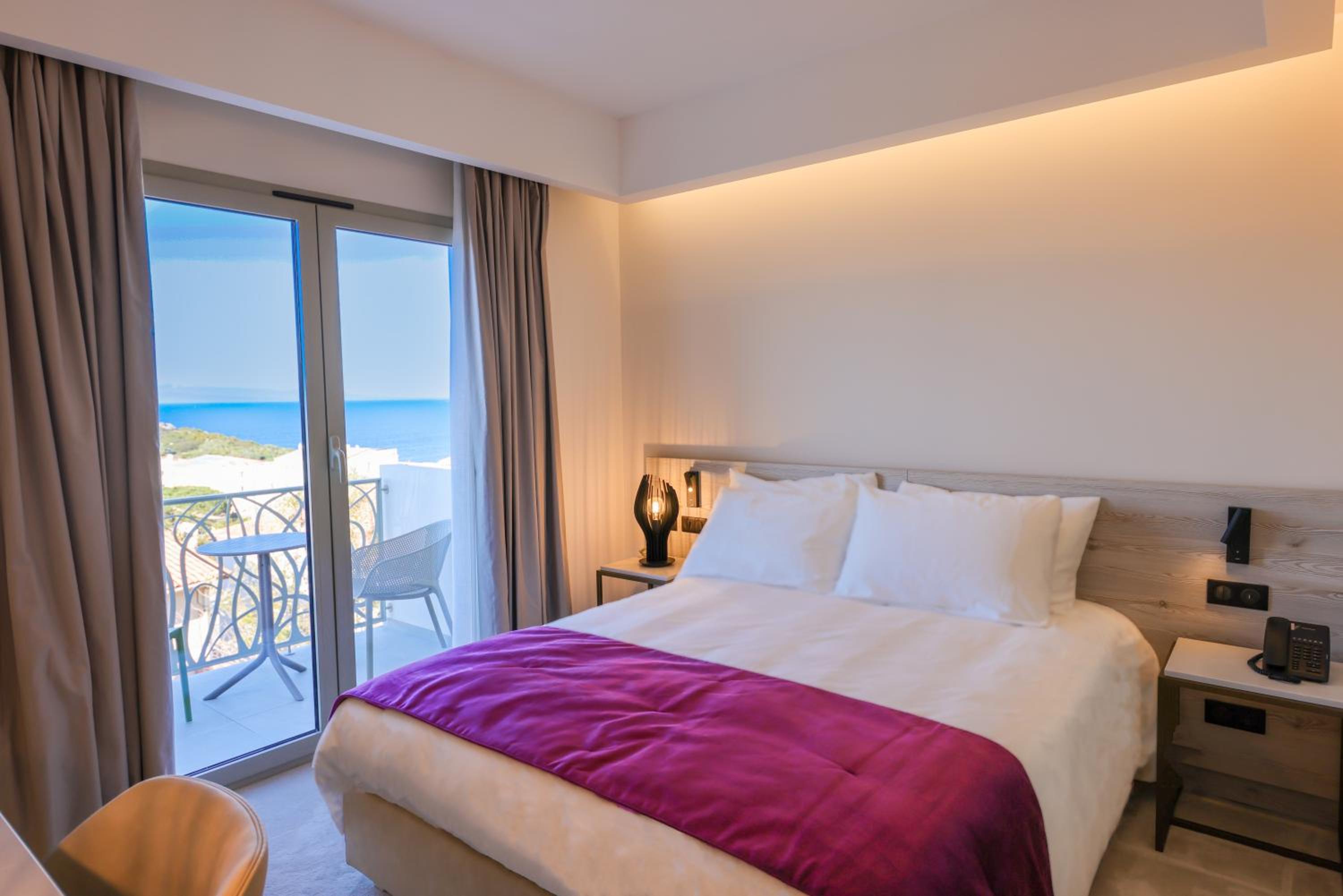 Premium Double Room with Sea View and Balcony photo 3