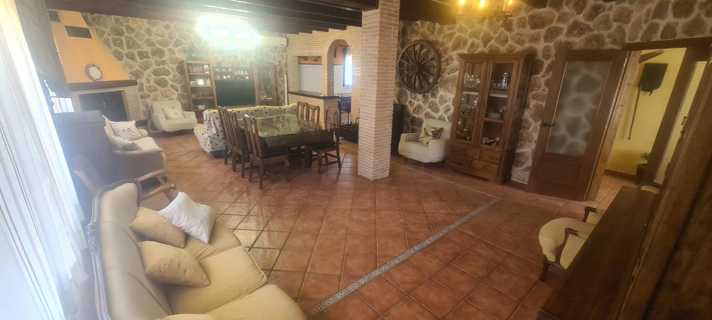 Villa photo 3