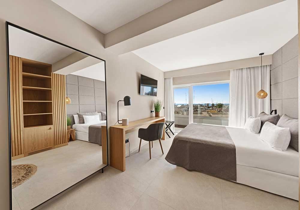 Superior Double or Twin Room with Sea View - Photo 1