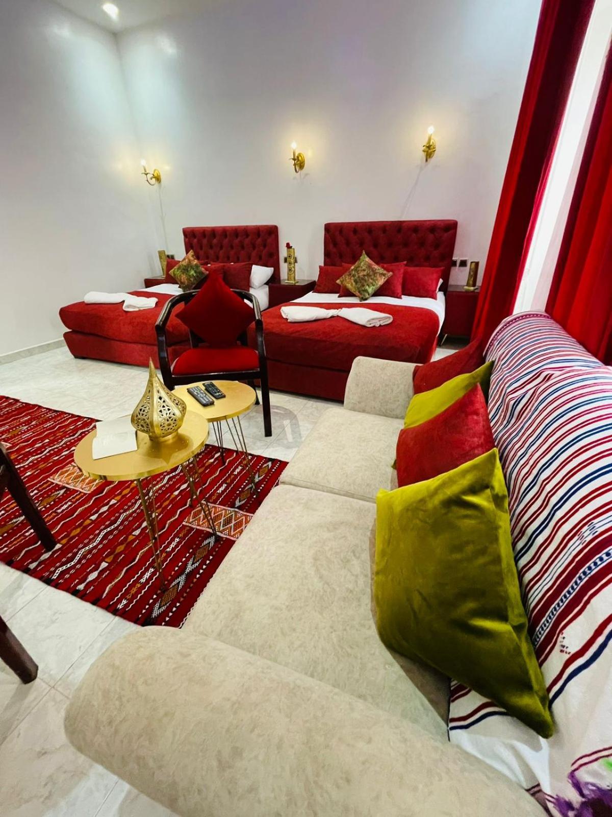 Deluxe Family Room