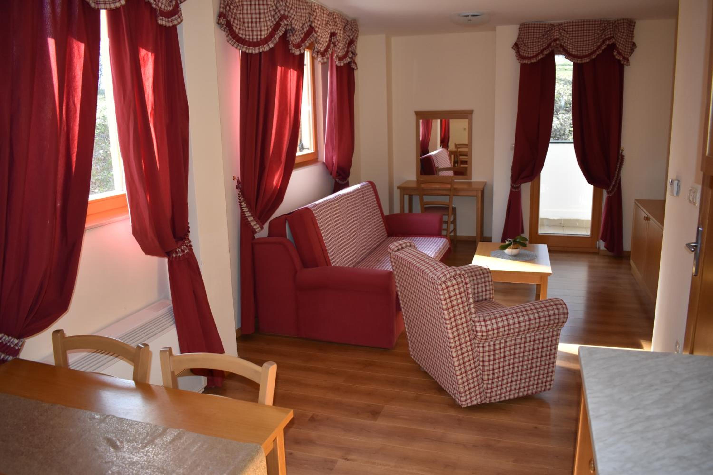 One-Bedroom Apartment with Balcony