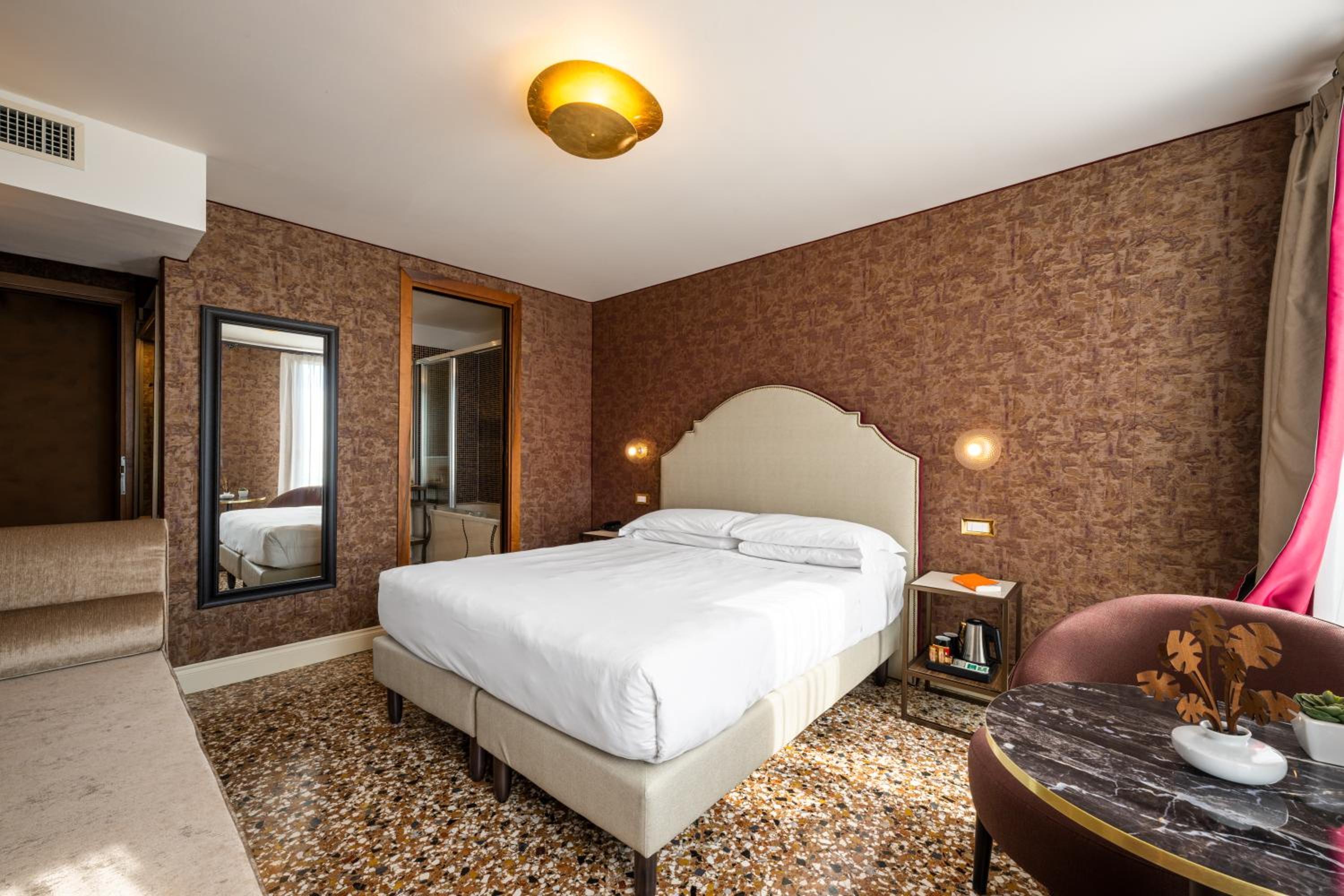 Deluxe Double Room with Lagoon View