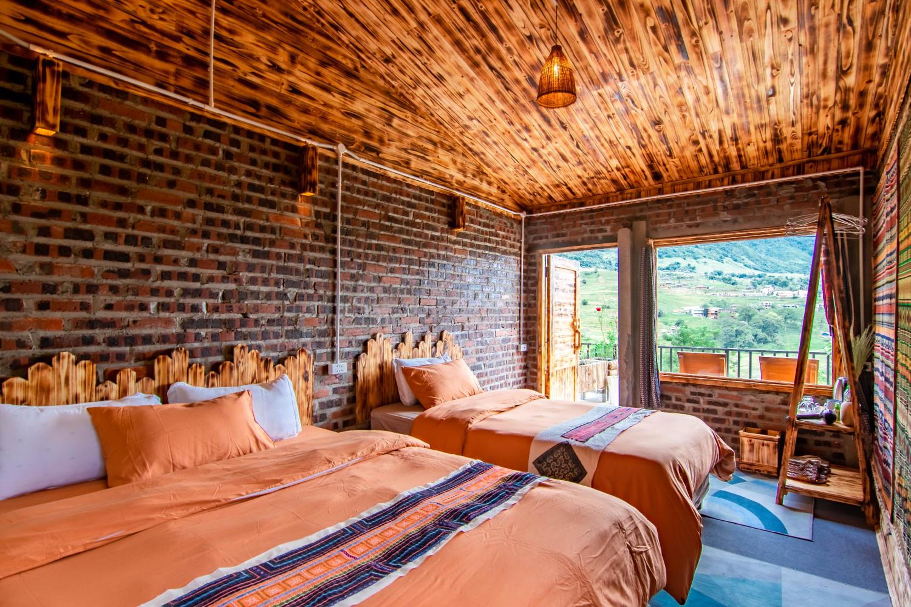 Triple Room with Mountain View