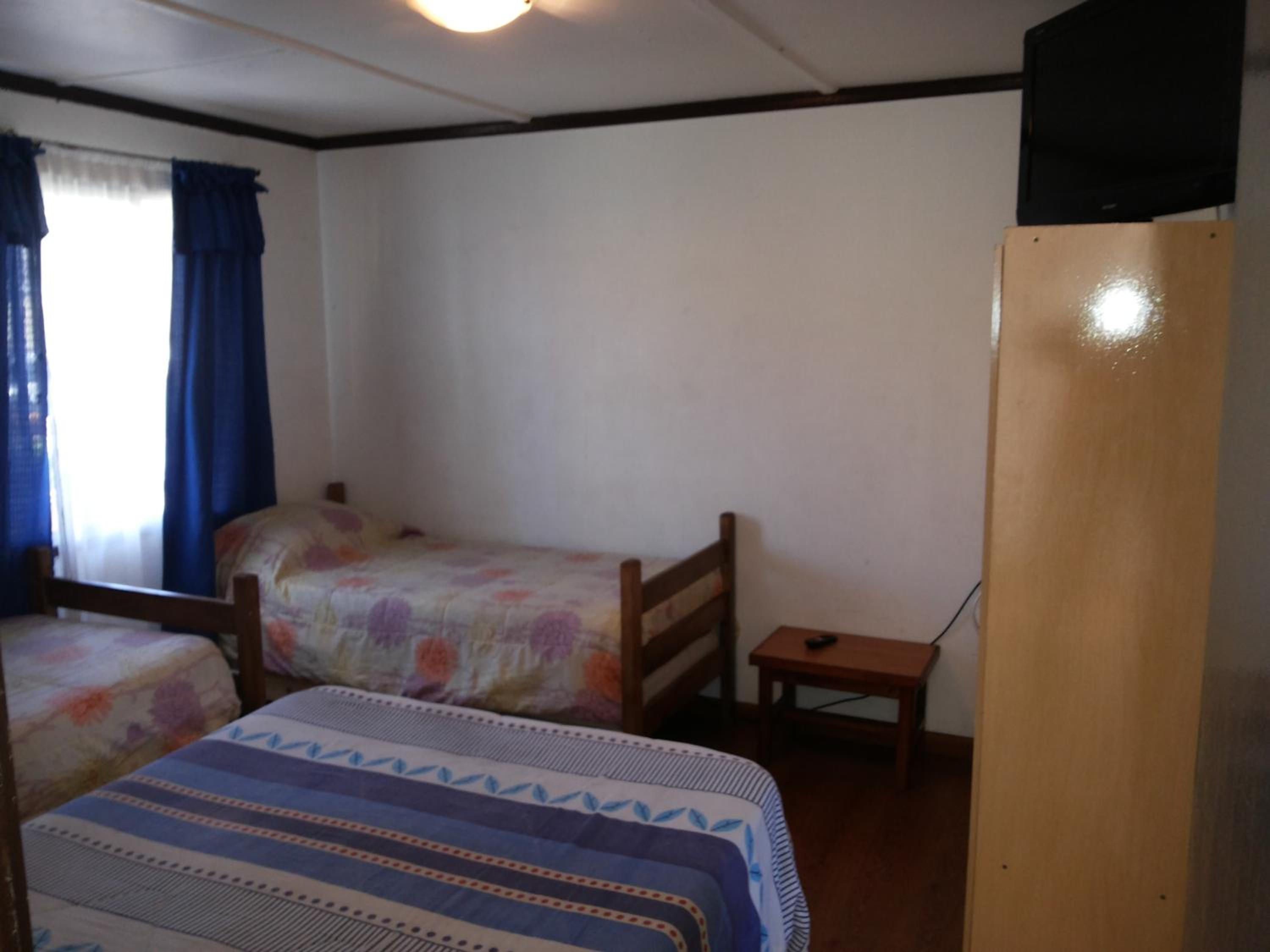 Quadruple Room with Private Bathroom photo 2