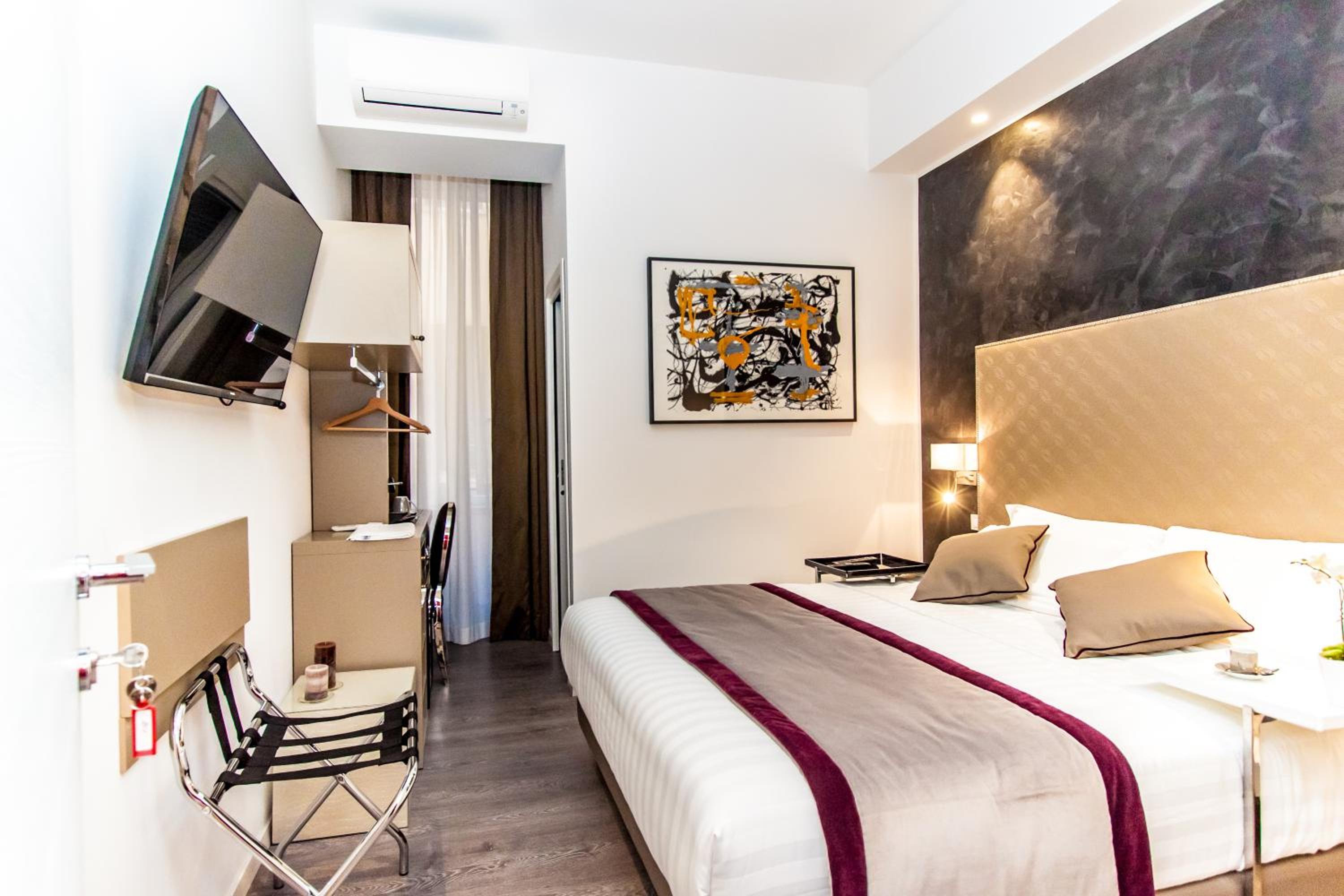 Deluxe Single Room
