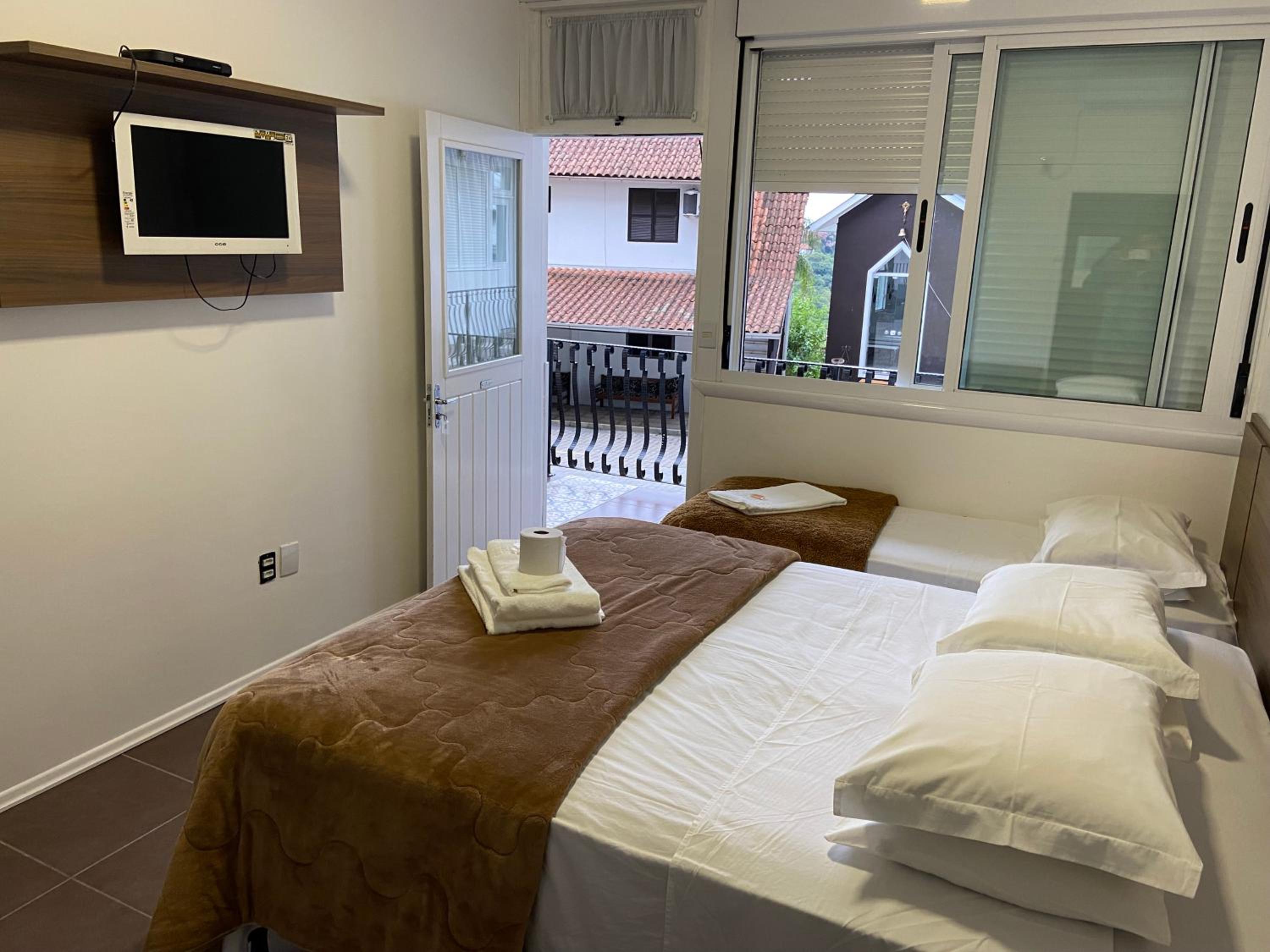 Economy Double or Twin Room photo 1