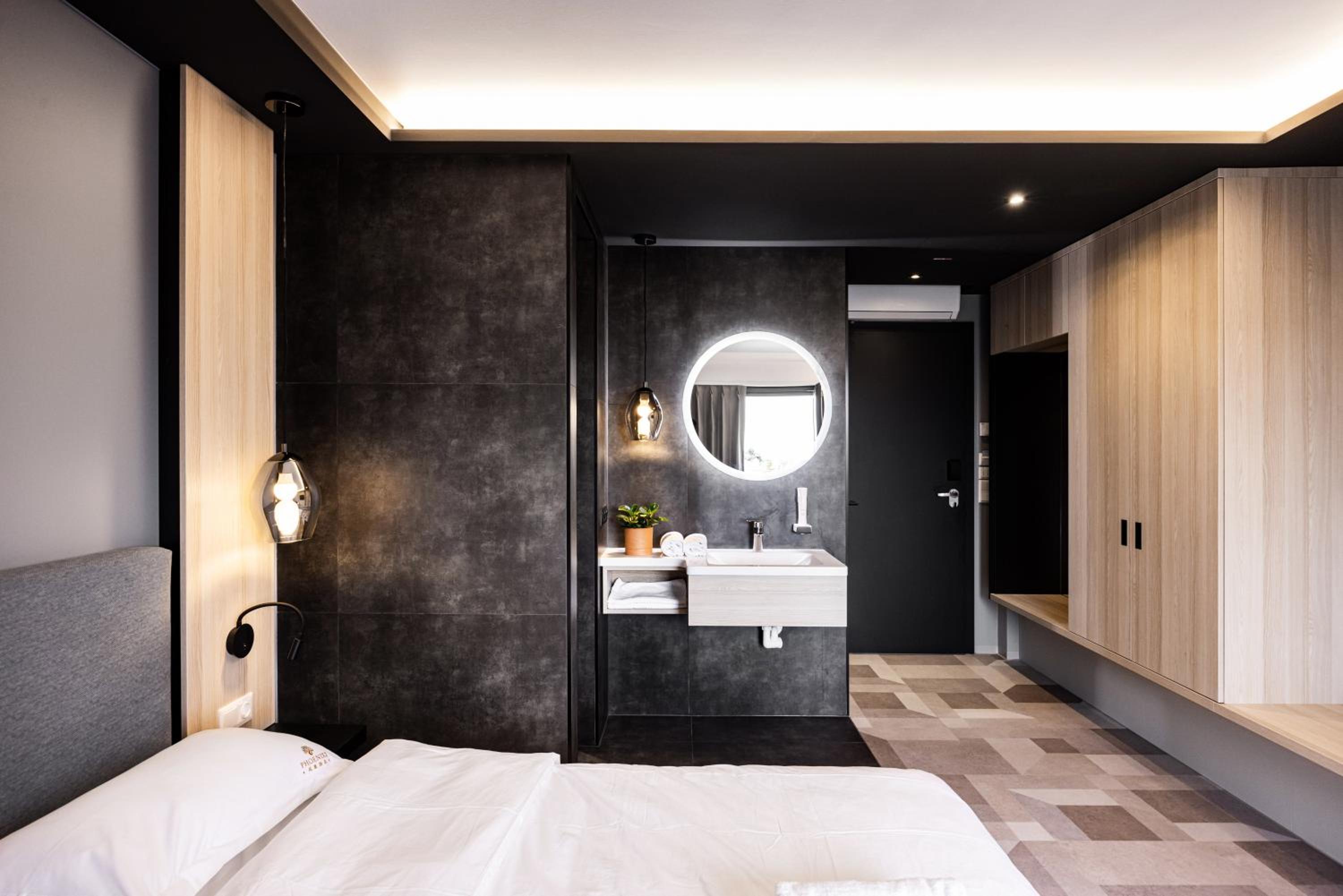 Superior Double Room - Photo 16