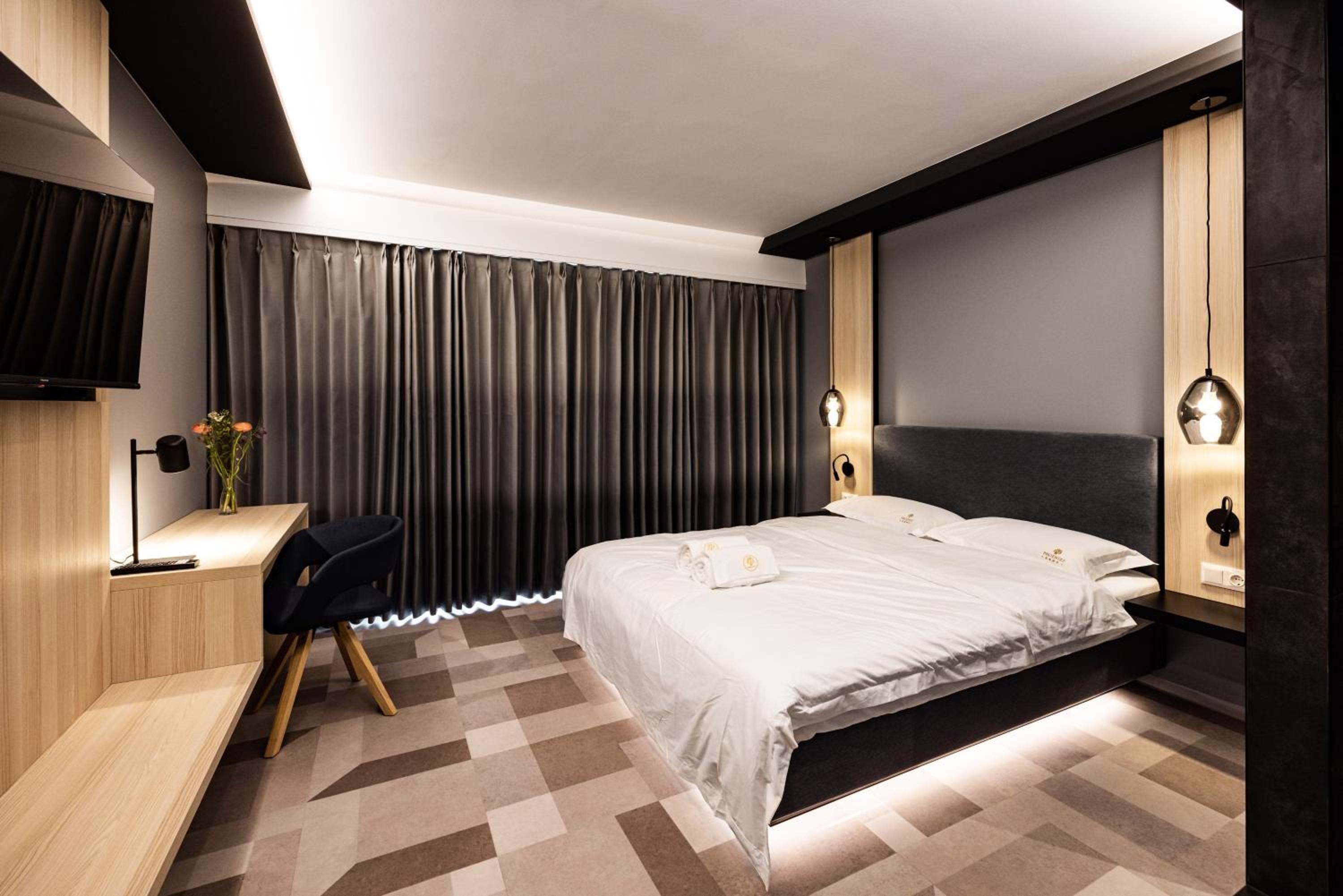 Superior Double Room - Photo 17